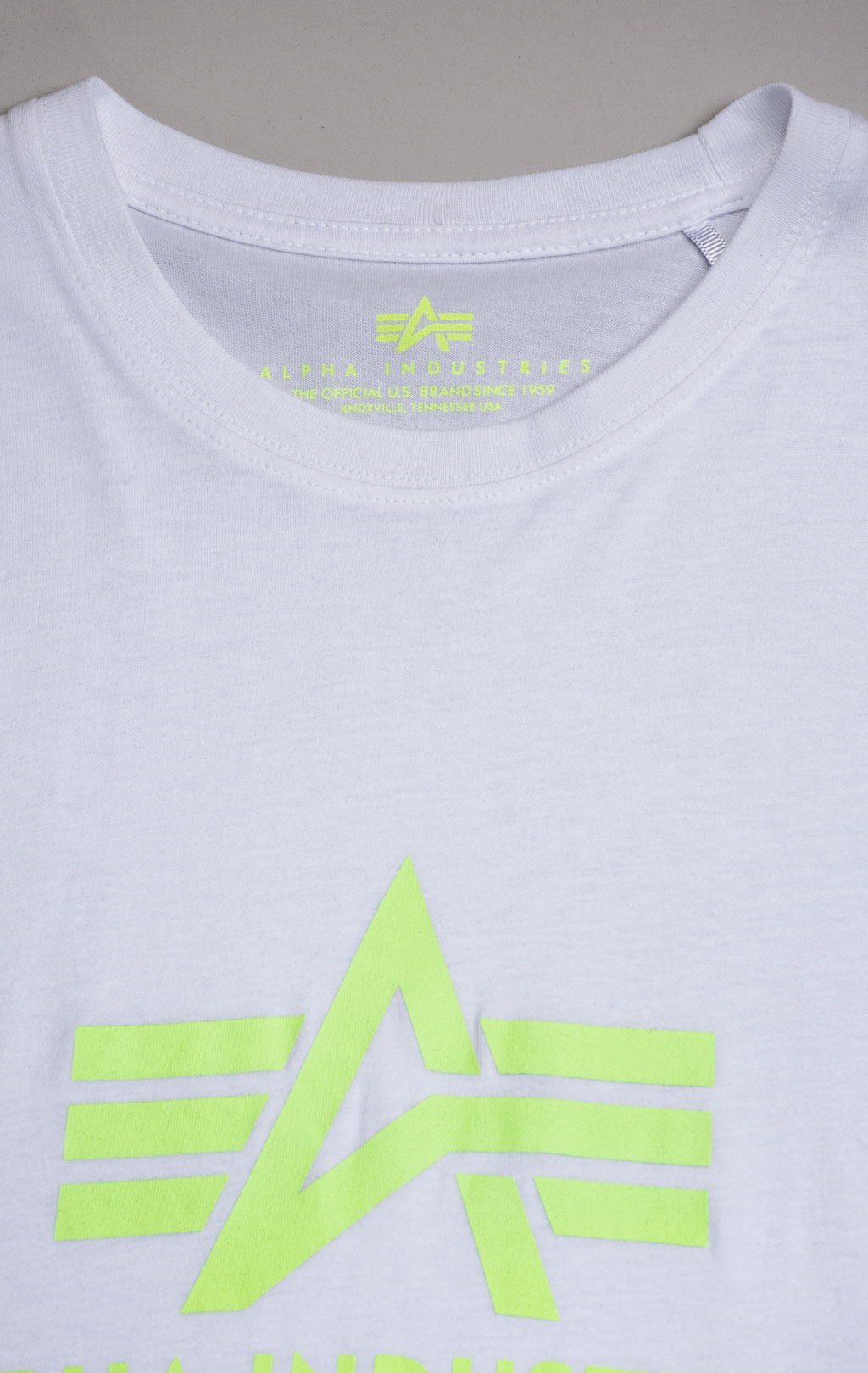 Футболка ALPHA INDUSTRIES BASIC T white/neon yellow 
