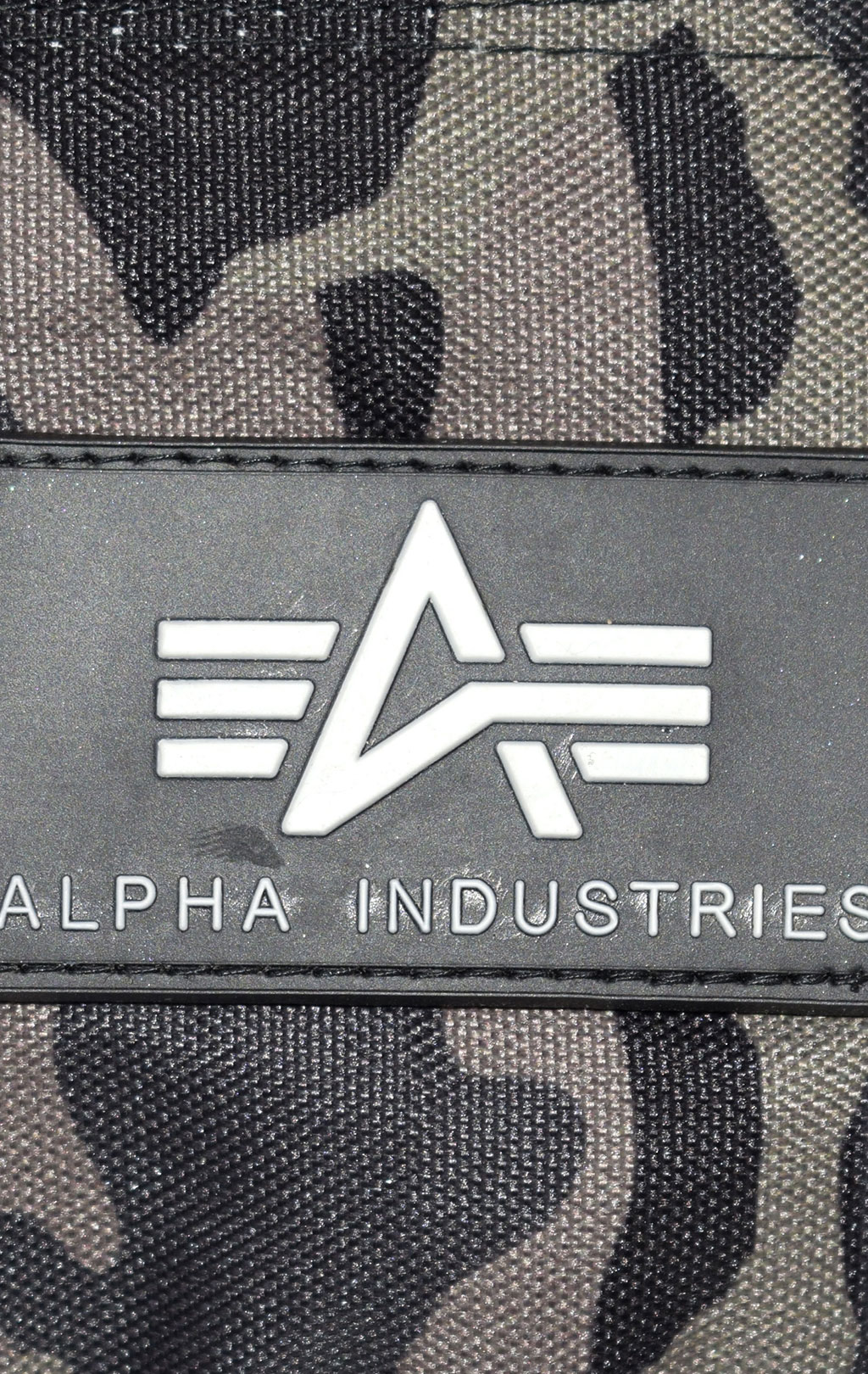 Сумка поясная ALPHA INDUSTRIES RUBBER PRINT WAIST BAG black camo 