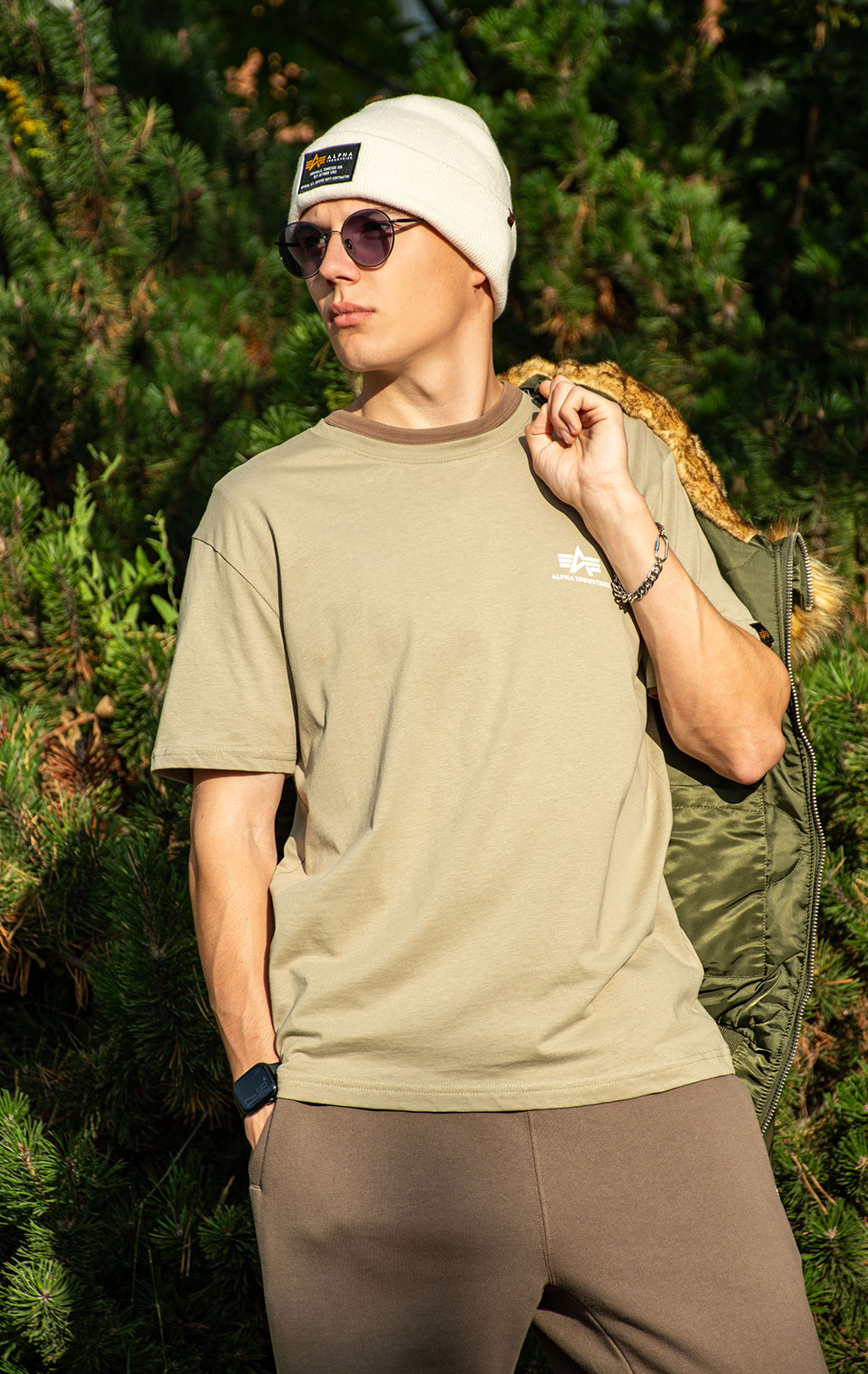 Футболка ALPHA INDUSTRIES BASIC T SMALL LOGO vintage sand 