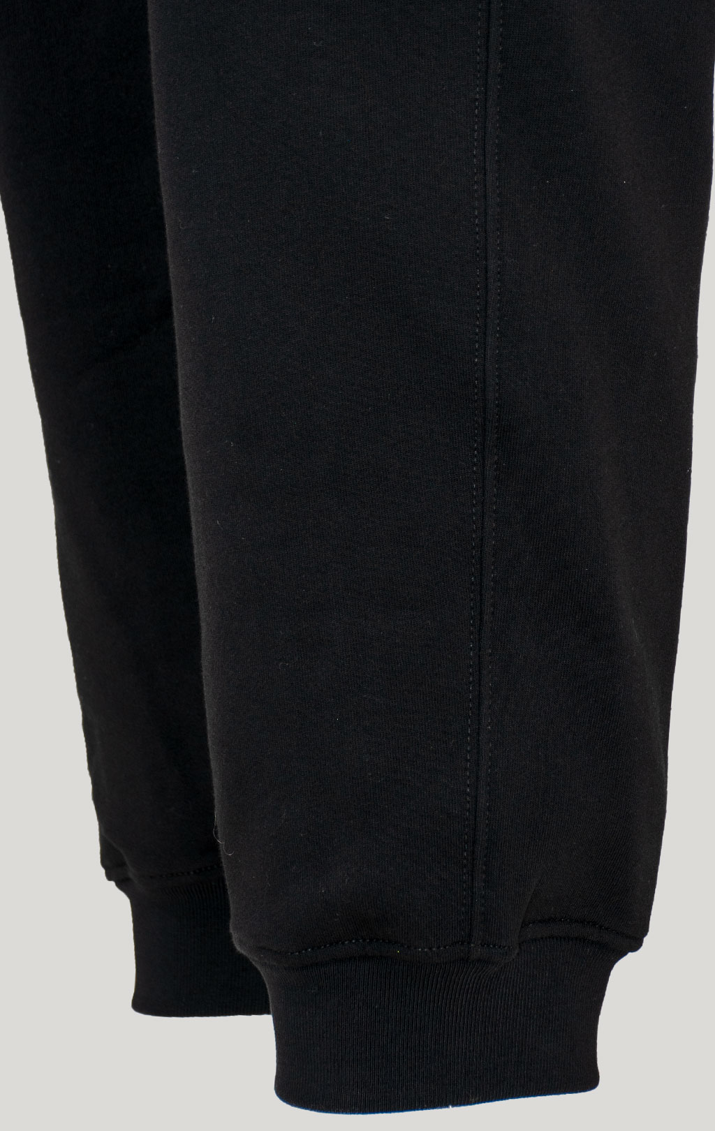 Брюки спортивные джоггеры ALPHA INDUSTRIES UNFRM CARGO SWEATPANTS FW 25/26 black M001151 