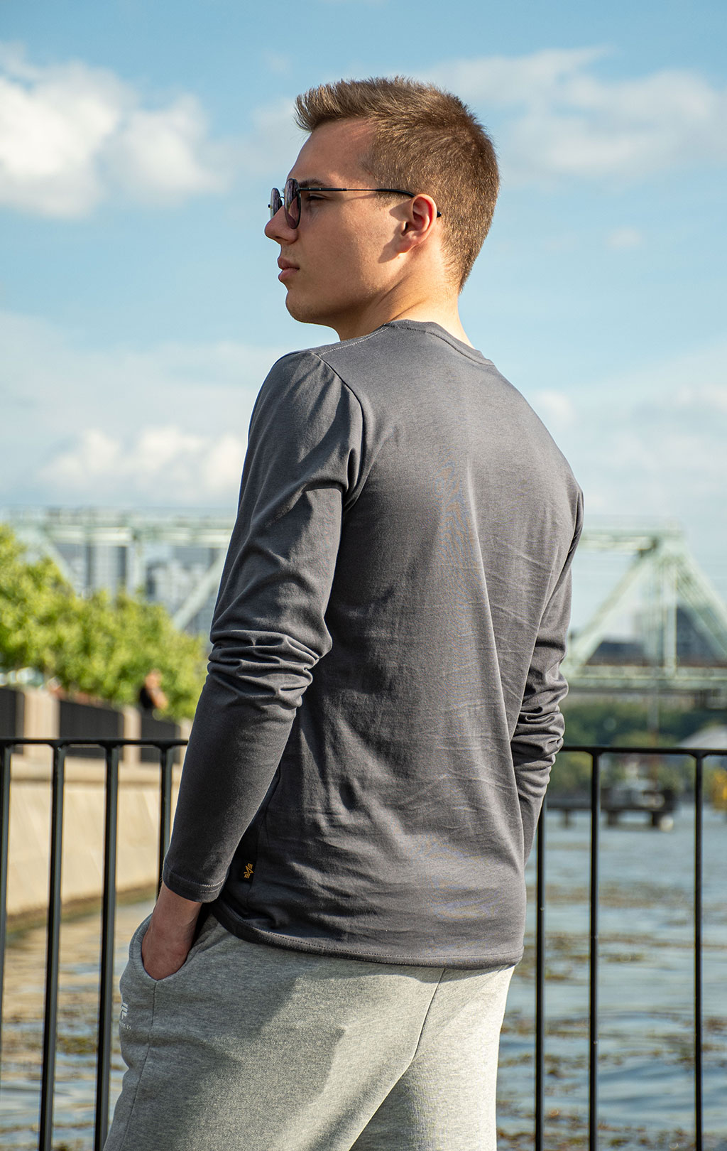 Лонгслив ALPHA INDUSTRIES BASIC LS vintage grey 