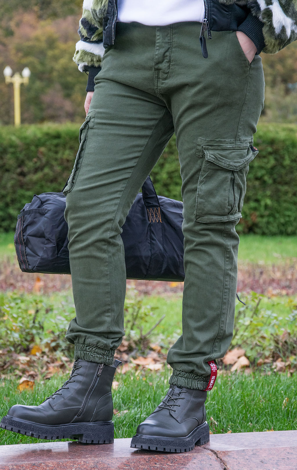 Женские брюки-карго ALPHA INDUSTRIES FIELD PANT dark olive 