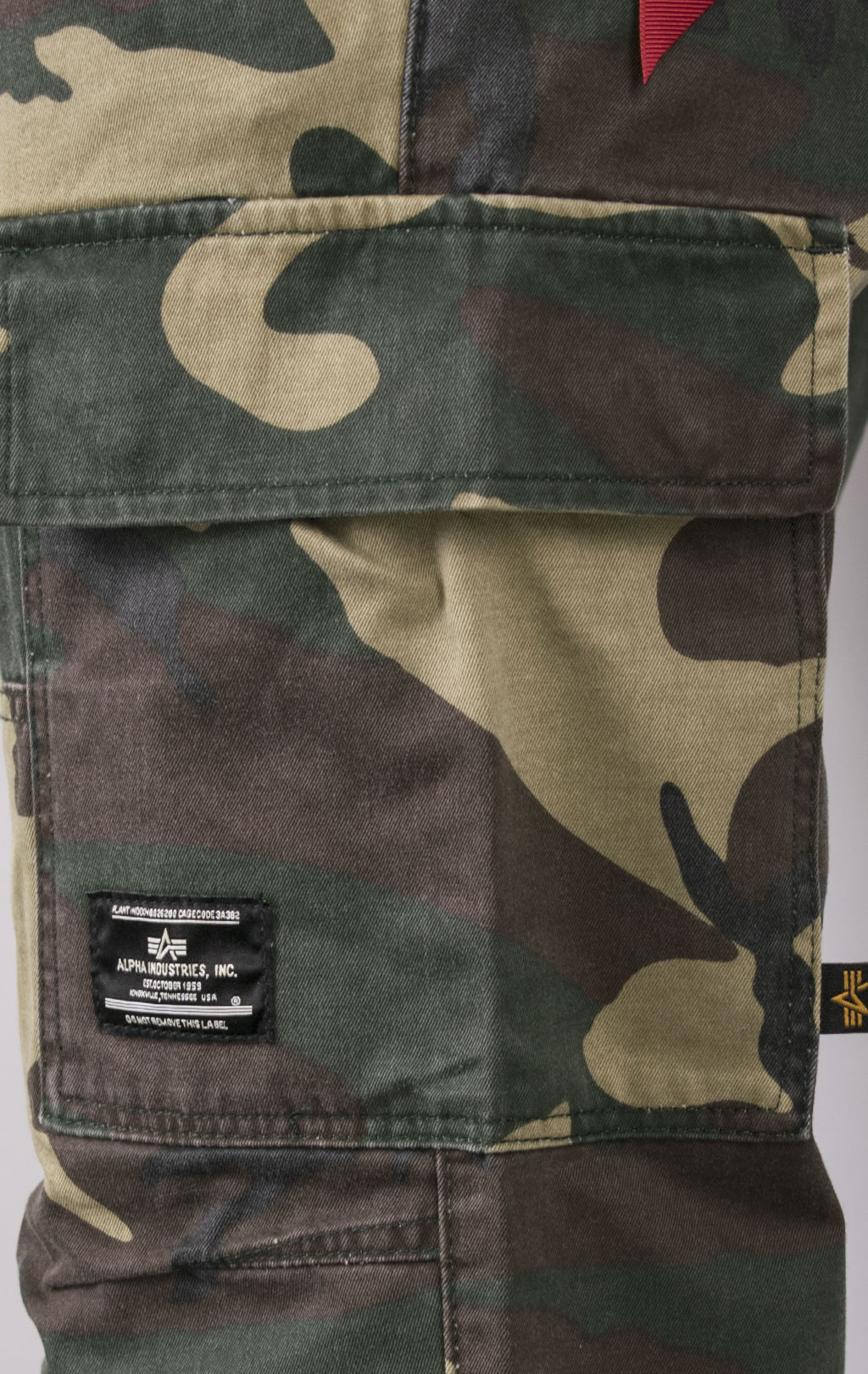 Брюки джоггеры ALPHA INDUSTRIES COTTON JOGGER FW 23/24 camo woodland 