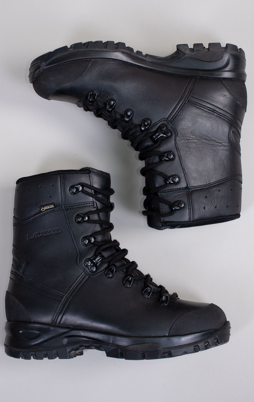 Ботинки-берцы LOWA Gore-Tex black б/у 