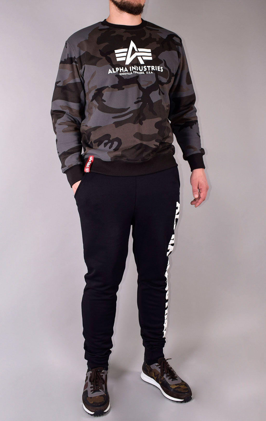 Свитшот ALPHA INDUSTRIES BASIC SWEATER black camo 