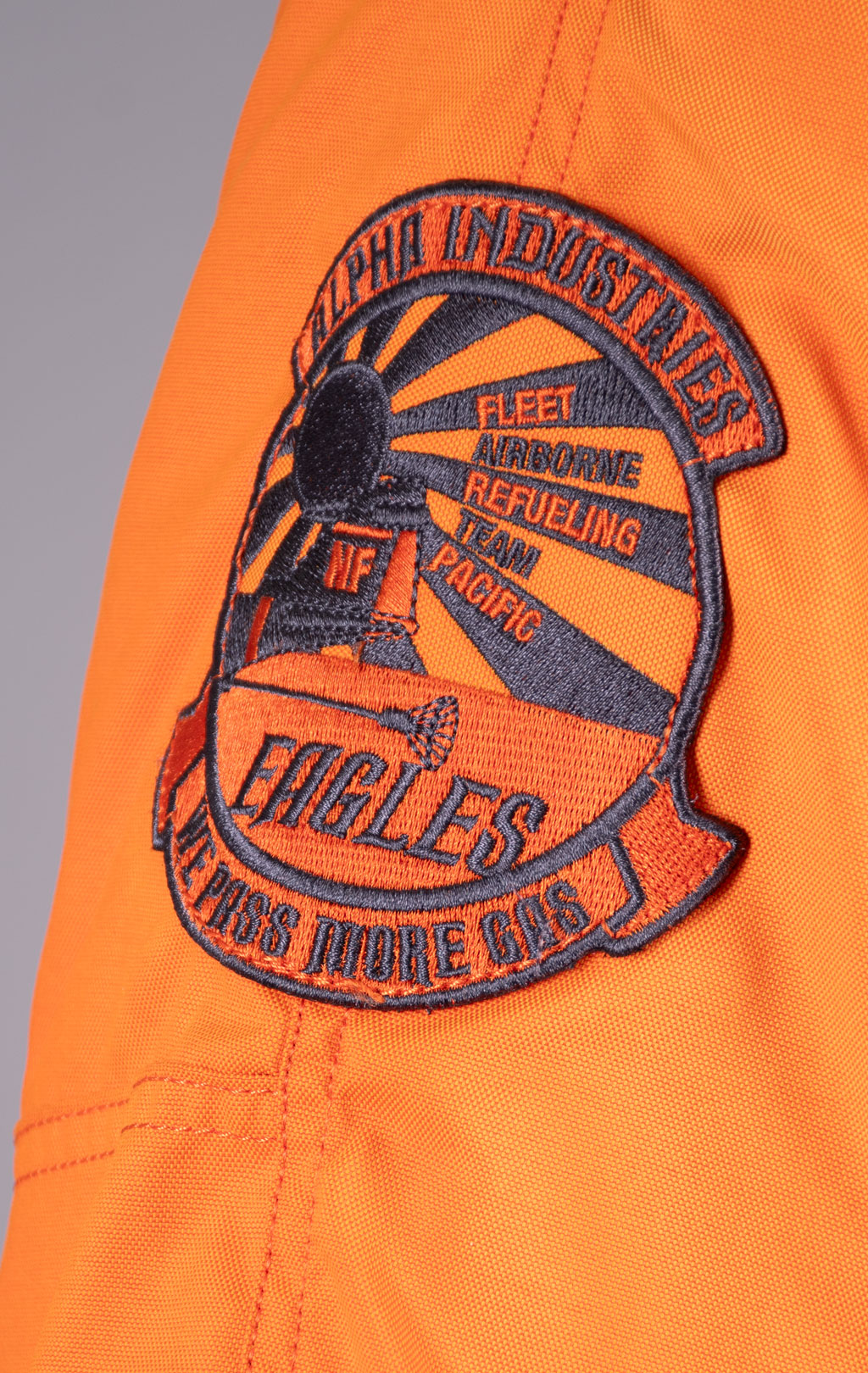 Аляска ALPHA INDUSTRIES EXPLORER flame orange 