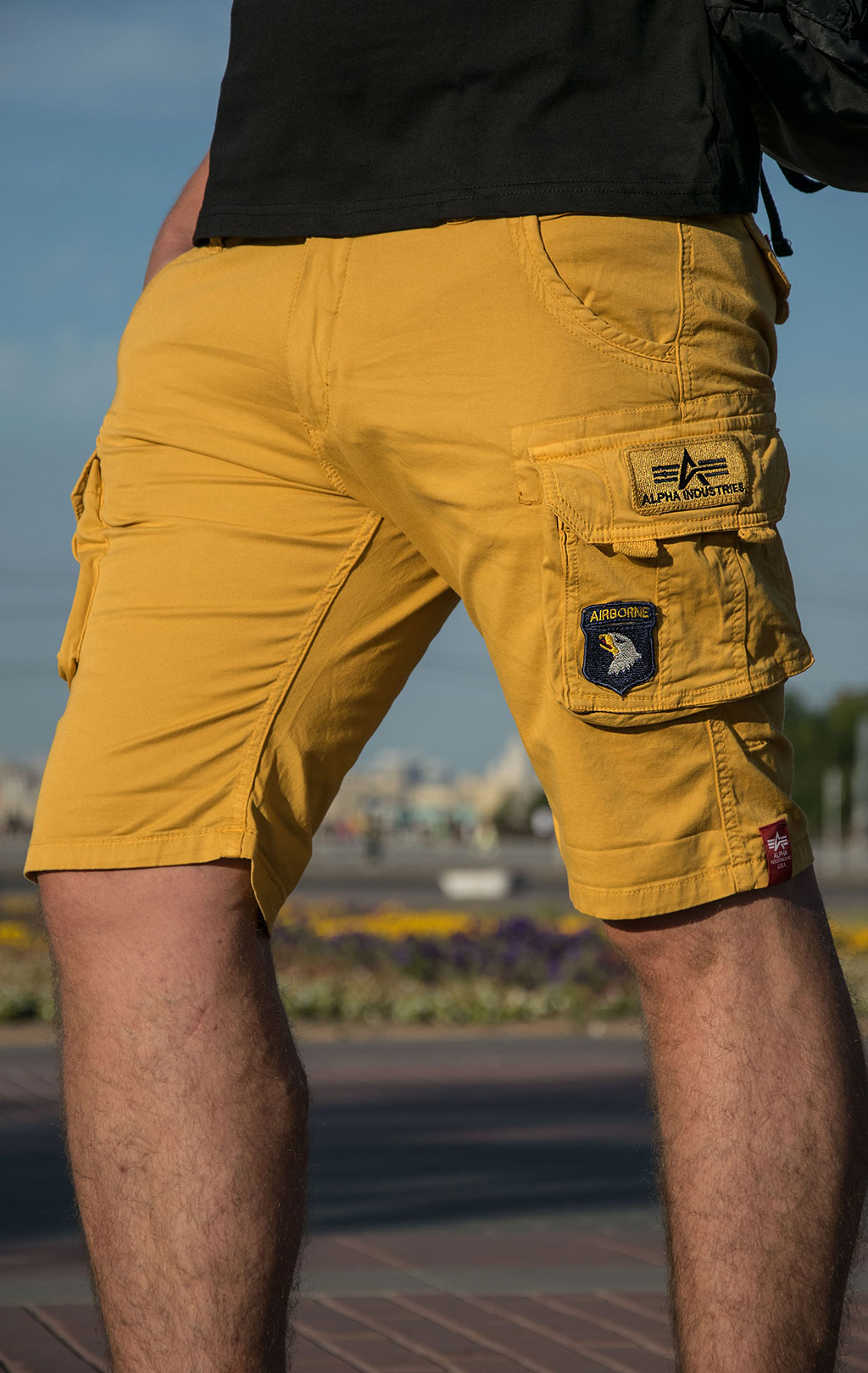 Шорты ALPHA INDUSTRIES CREW SHORT PATCH wheat 