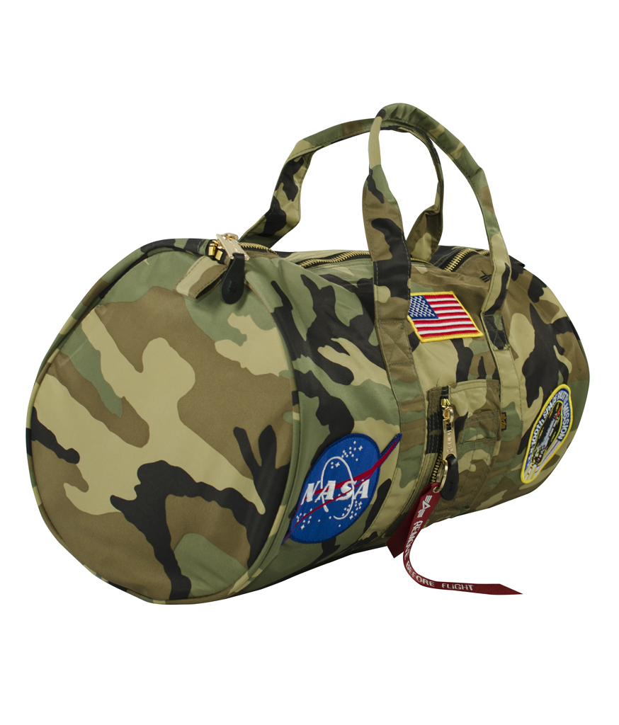 Сумка ALPHA INDUSTRIES DAY CRUISER BAG NASA camo woodland 