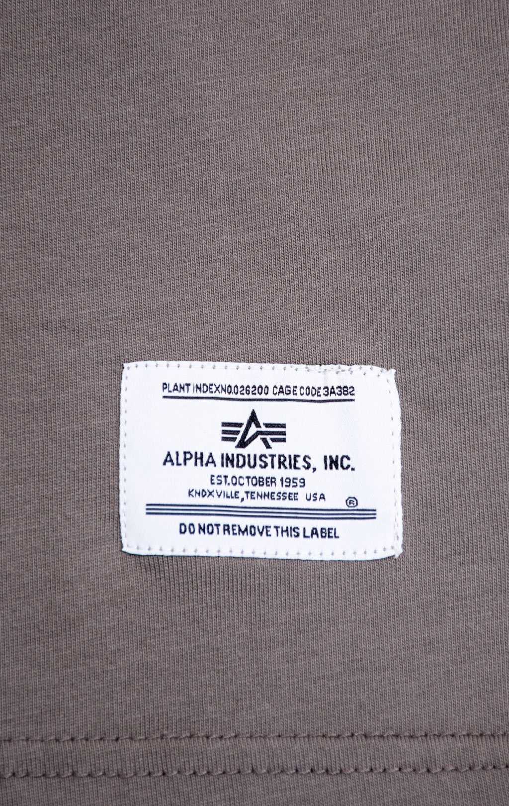 Футболка ALPHA INDUSTRIES ALPHA BADGE TEE SS 24 aircraft gray 