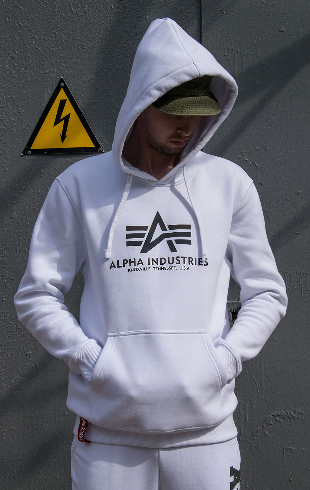 Толстовка ALPHA INDUSTRIES BASIC HOODY RAINBOW REF. PRINT white 