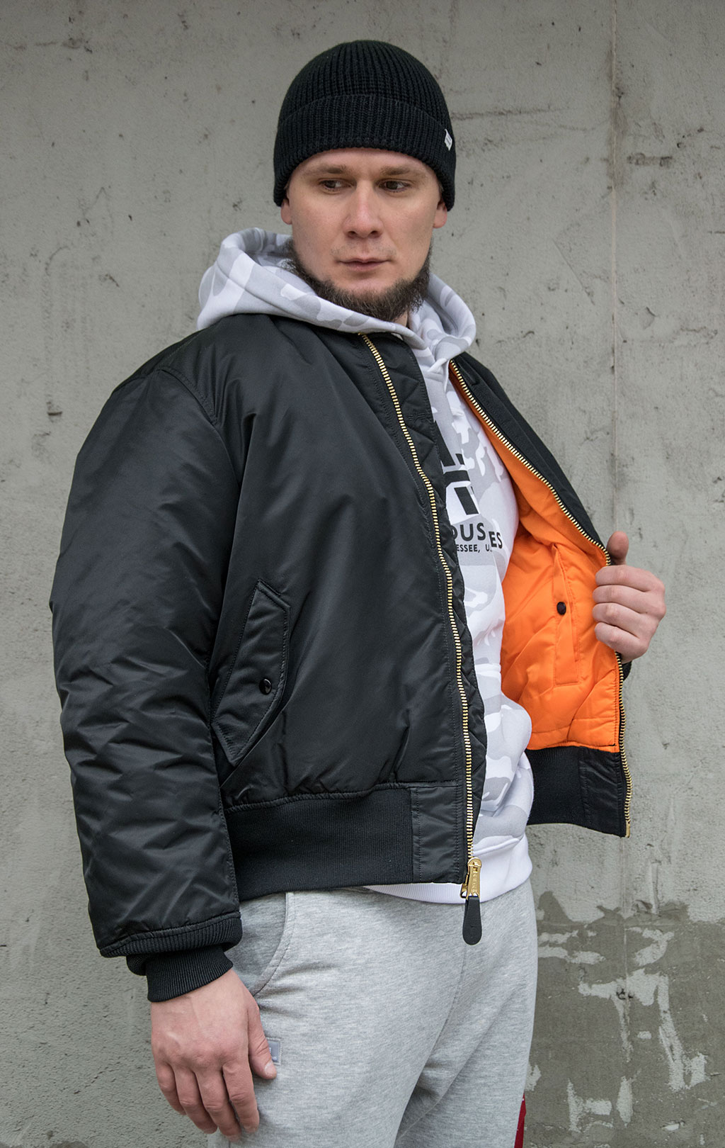 Бомбер ALPHA INDUSTRIES MA-1 black 