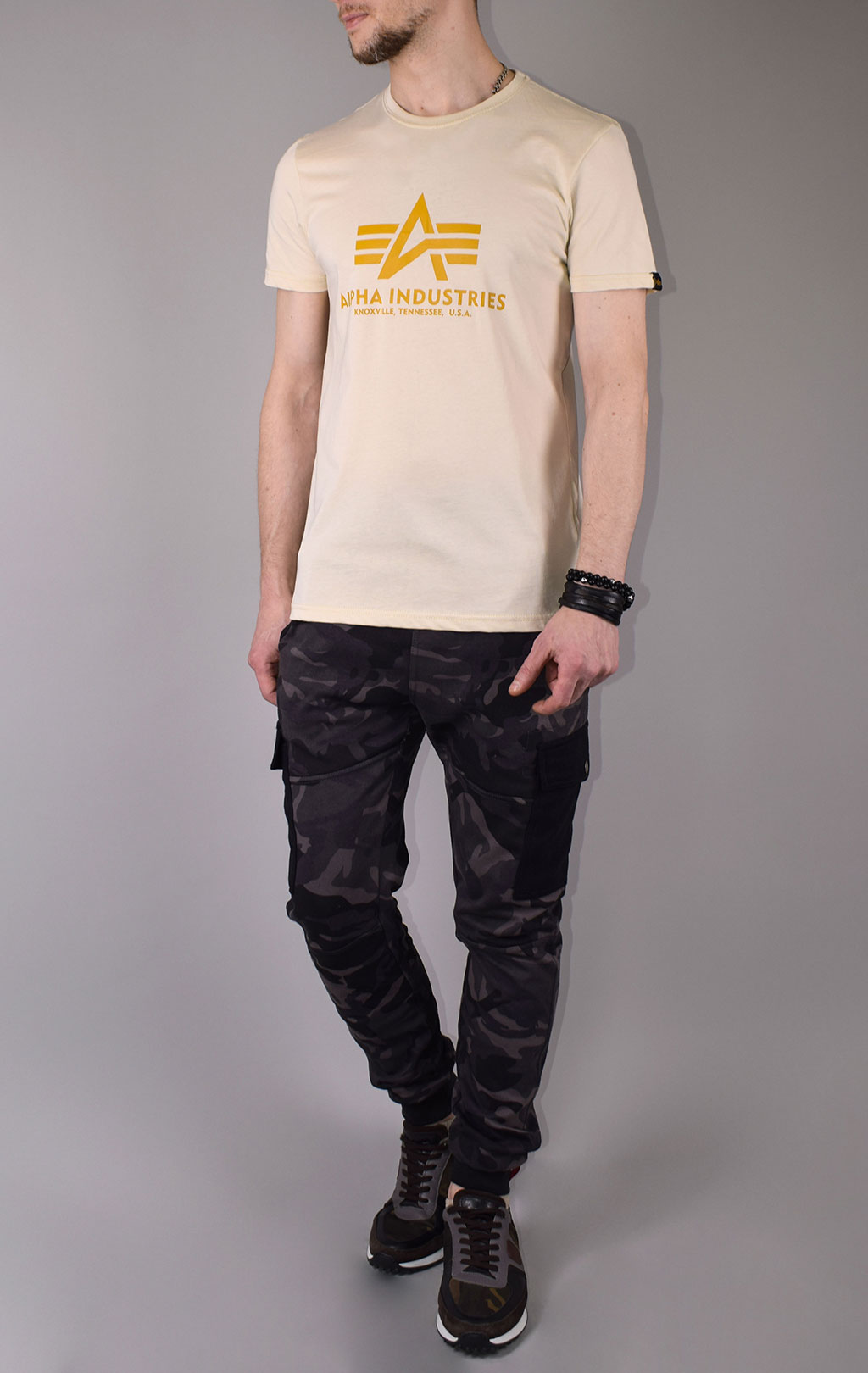 Футболка ALPHA INDUSTRIES BASIC T vintage white 