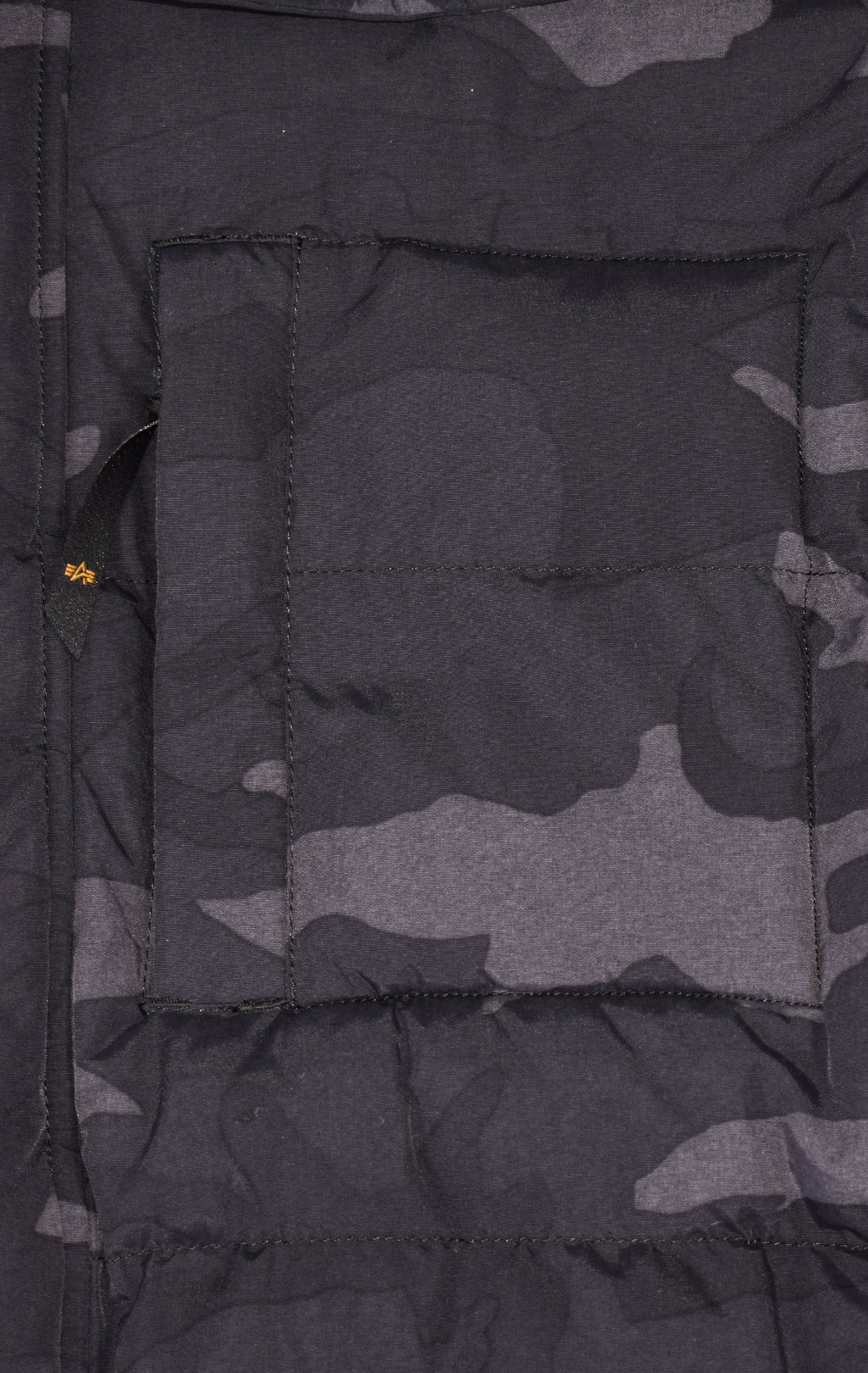 Аляска ALPHA INDUSTRIES QUILTED PARKA N-3B FW 21/22 m black woodland camo 