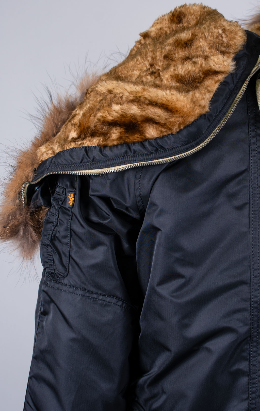 Аляска ALPHA INDUSTRIES N-3B ART VF натур. мех black 