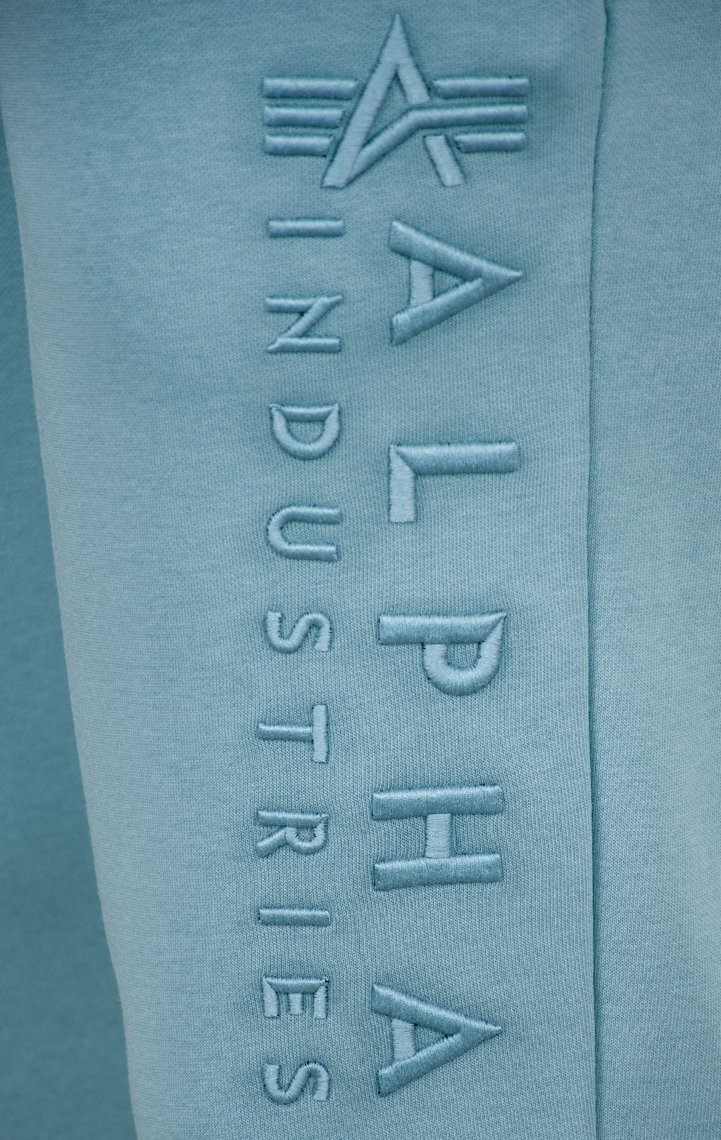 Брюки спортивные джоггеры ALPHA INDUSTRIES EMB JOGGER greyblue 