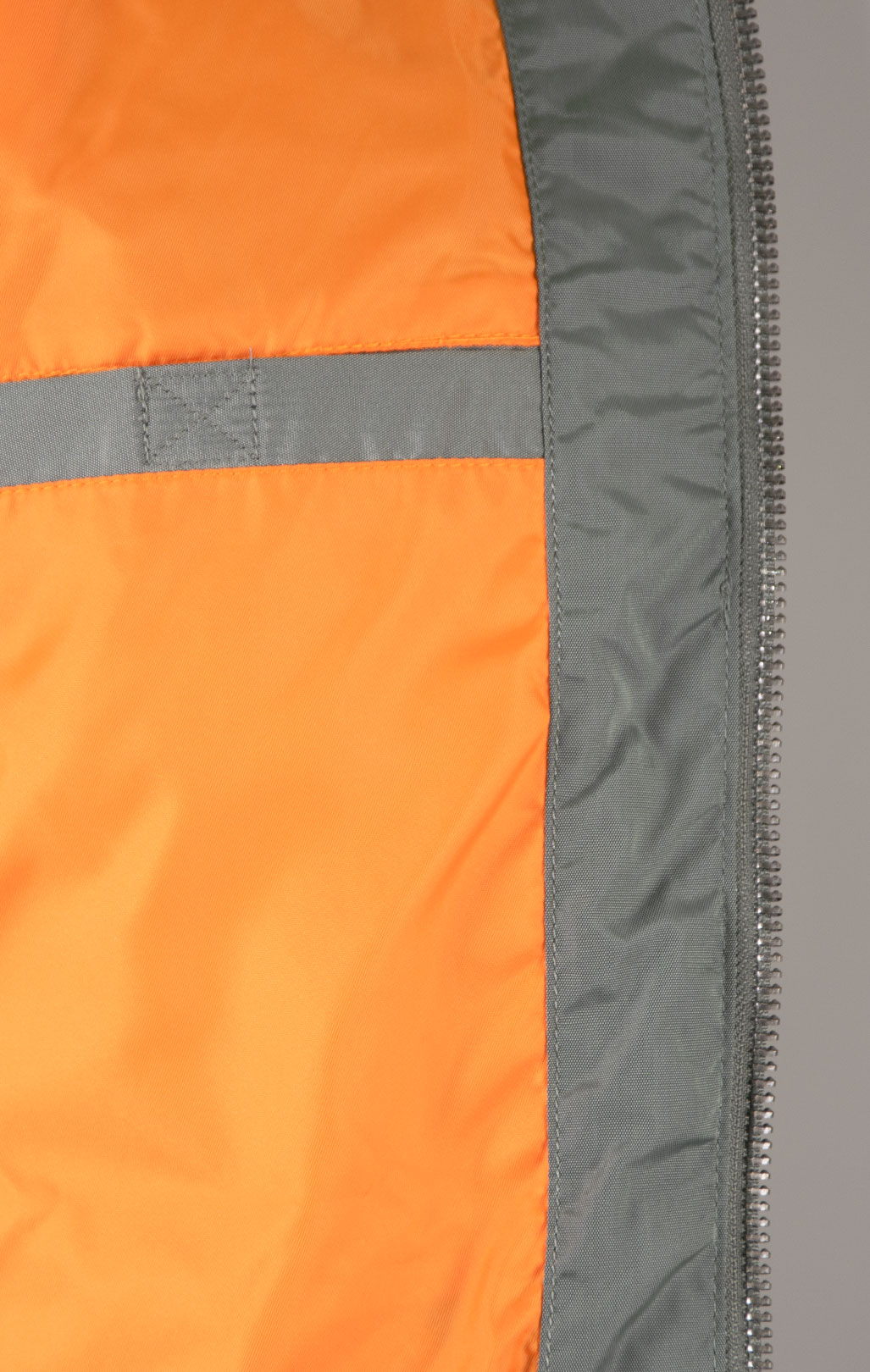 Куртка-бомбер лётная ALPHA INDUSTRIES D-Tec MA-1 vintage green 