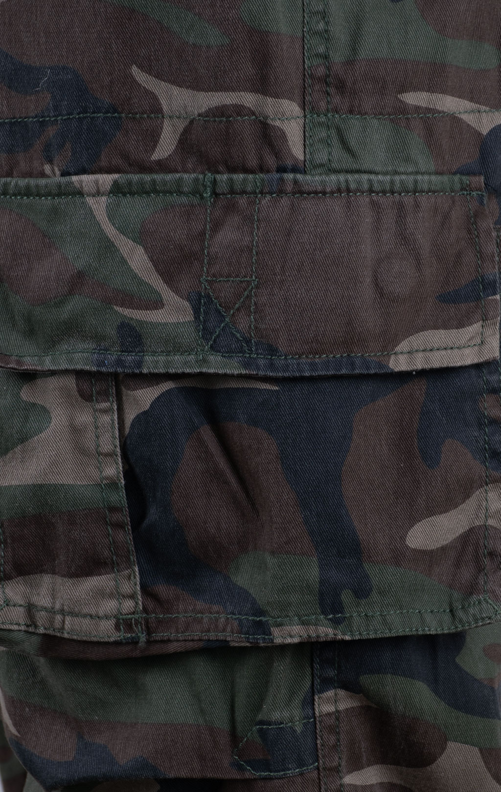 Шорты карго удлинённые BRANDIT Urban Legend 3/4 camo woodland 