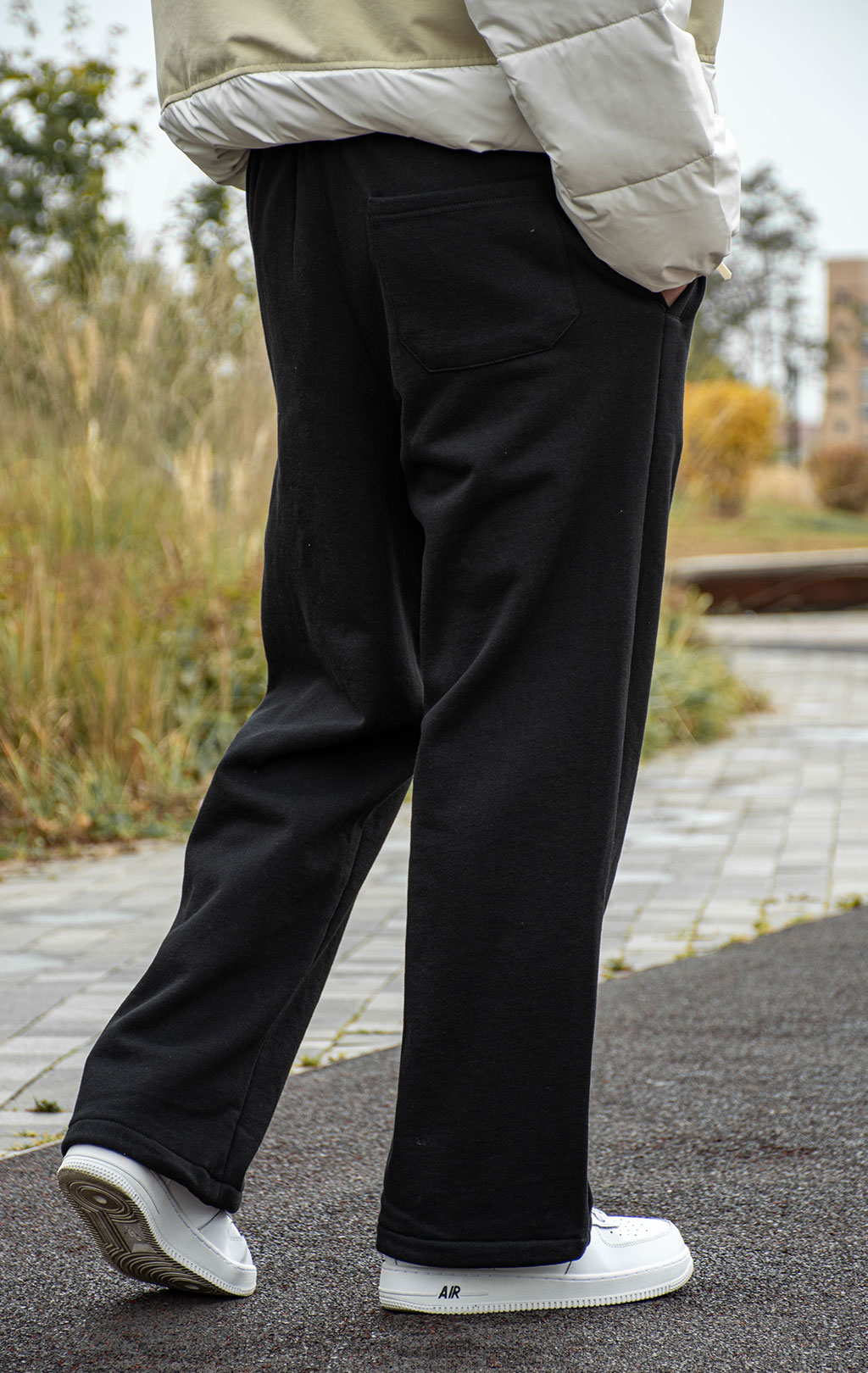 Брюки спортивные джоггеры ALPHA INDUSTRIES ESSENTIAL SWEATPANTS FW 25/26 black 