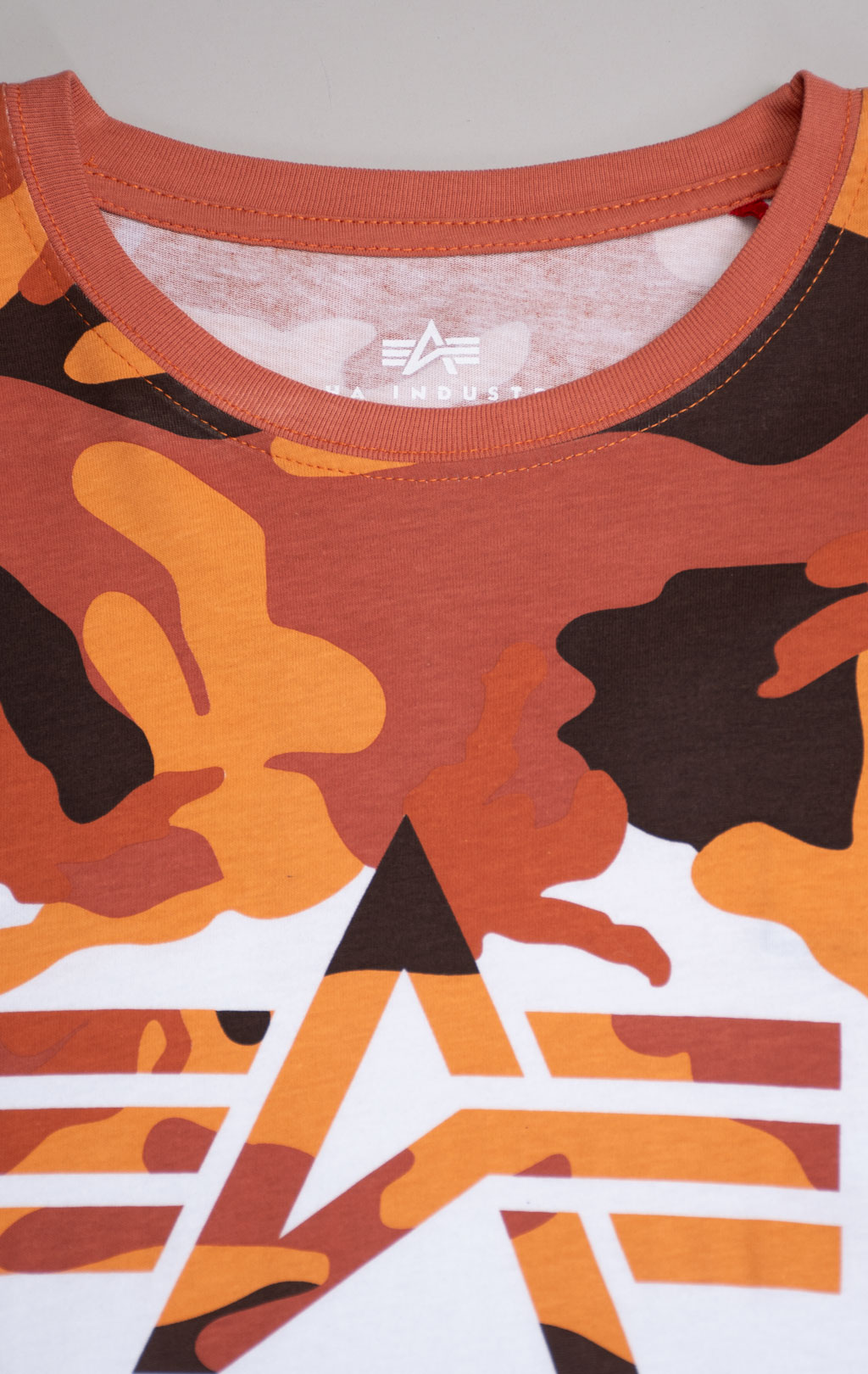 Футболка ALPHA INDUSTRIES LOST CAMO T orange camo 