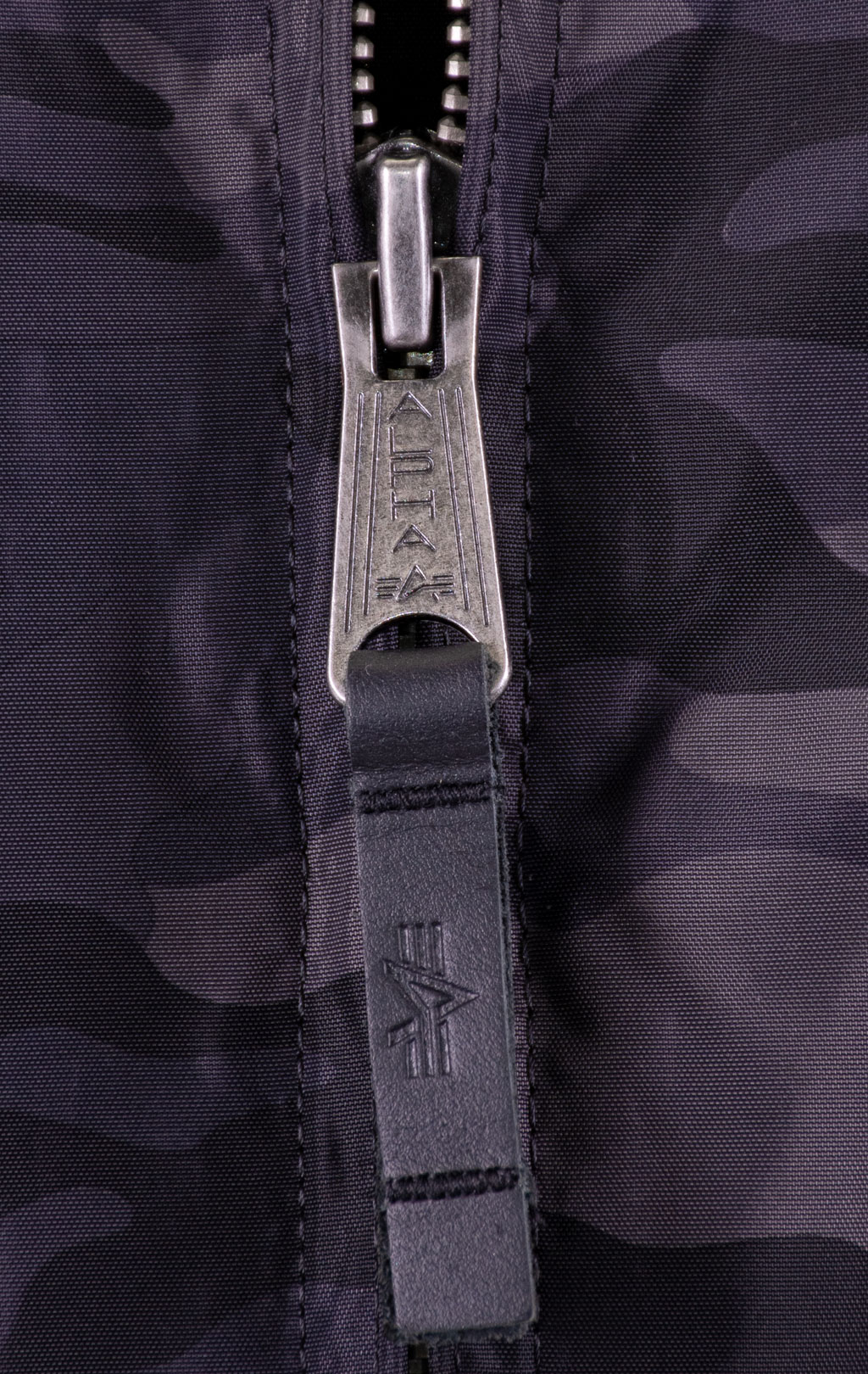 Ветровка-бомбер ALPHA INDUSTRIES MA-1 TT black camo 