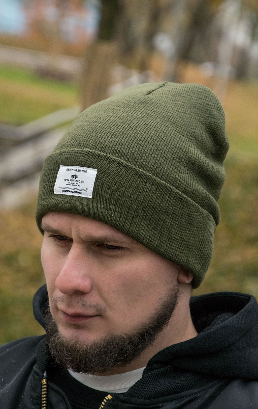 Шапка ALPHA INDUSTRIES ESSENTIAL BEANIE FW 21/22 olive 