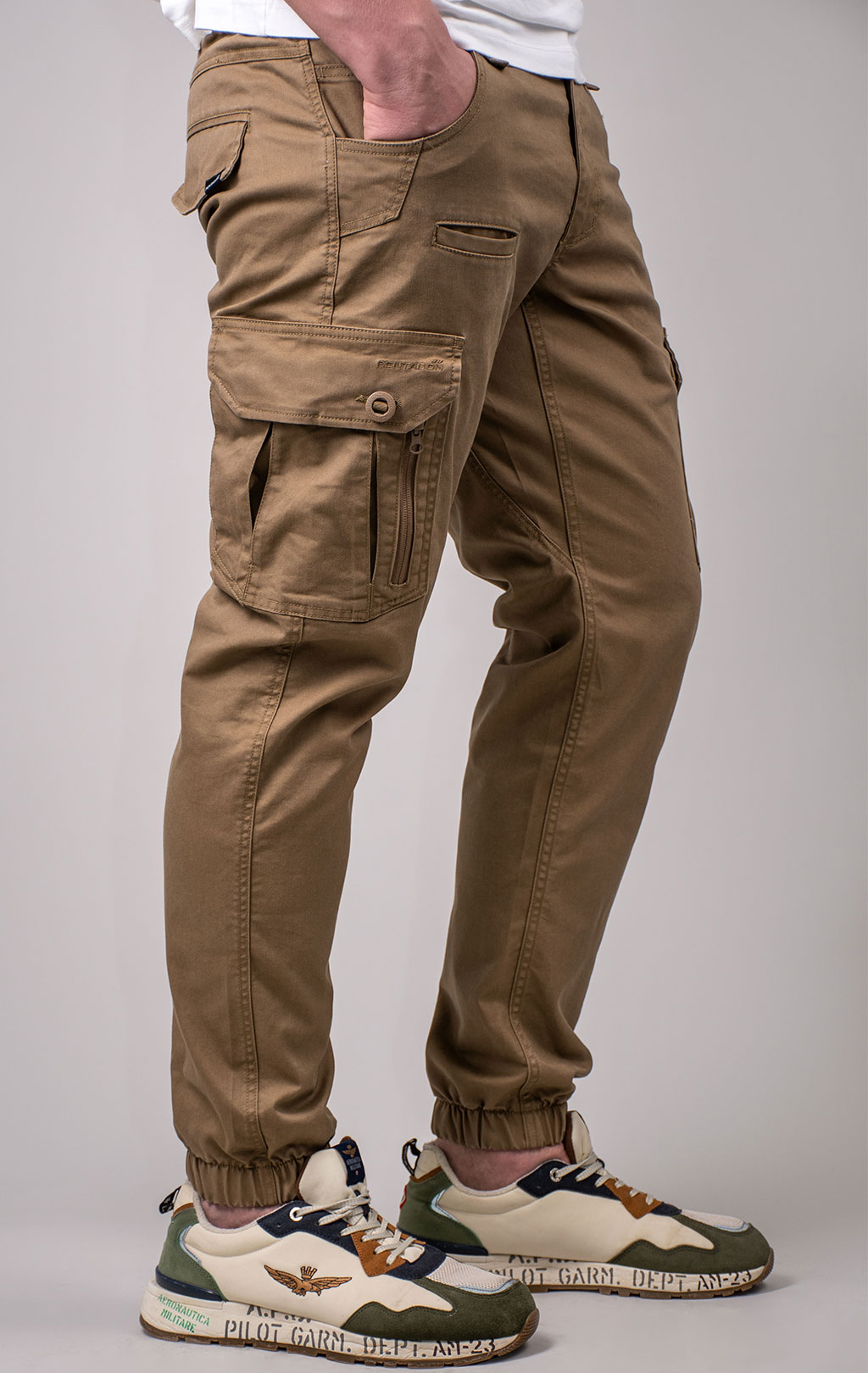 Брюки тактические Pentagon INVICTUS хлопок65%/полиэстер35% Twill coyote 05058 