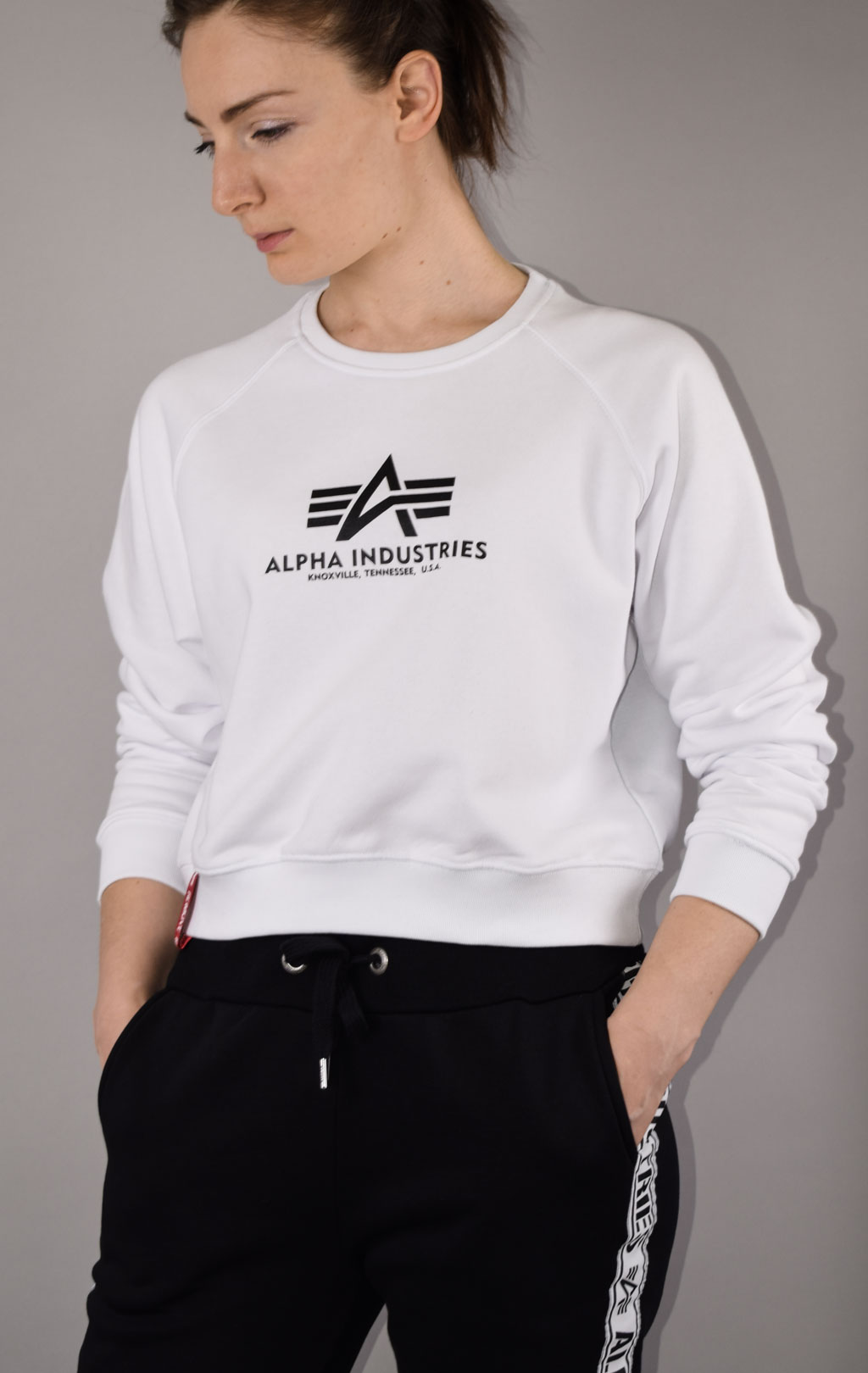 Женский свитшот ALPHA INDUSTRIES BASIC BOXY SWEATER white 