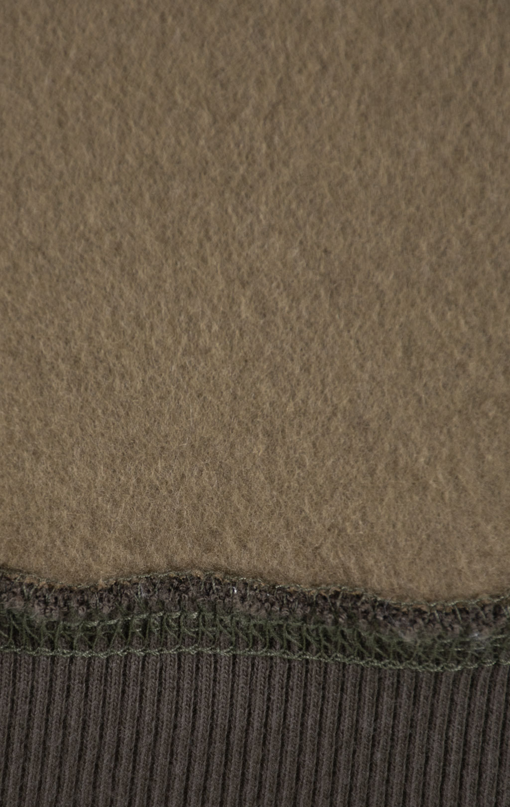 Свитшот ALPHA INDUSTRIES BASIC SWEATER olive camo 