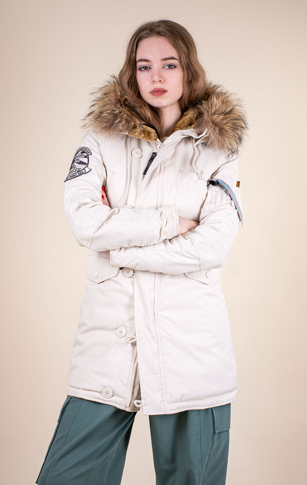 Женская аляска ALPHA INDUSTRIES EXPLORER натур. мех white off 