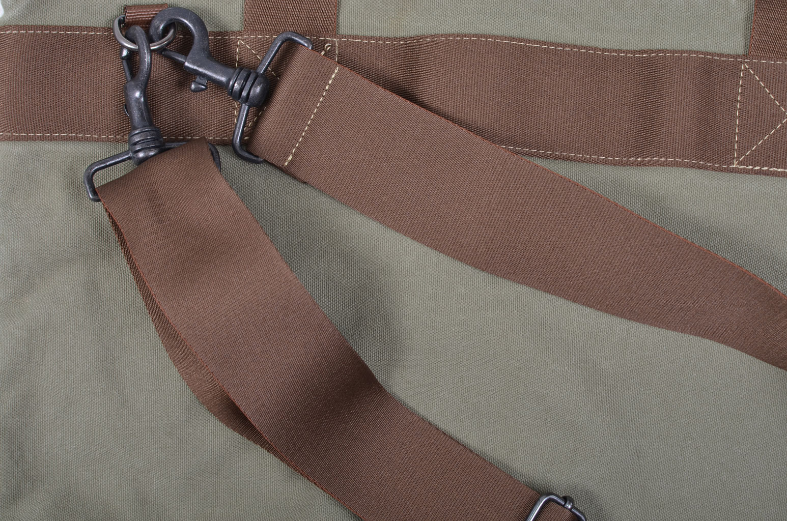 Сумка AERONAUTICA MILITARE verde militare (BO 899) 