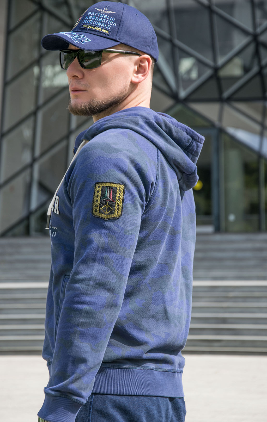 Толстовка с капюшоном AERONAUTICA MILITARE SS 23/IN camouflage pilot blue (FE 1757) 