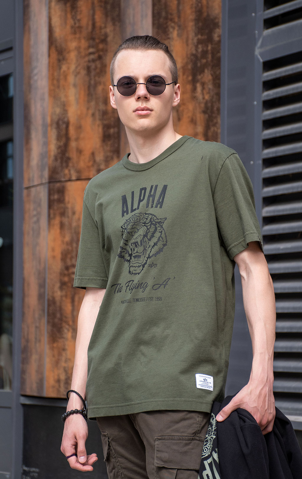 Футболка ALPHA INDUSTRIES ALPHA TIGER TEE SS 24 olive 