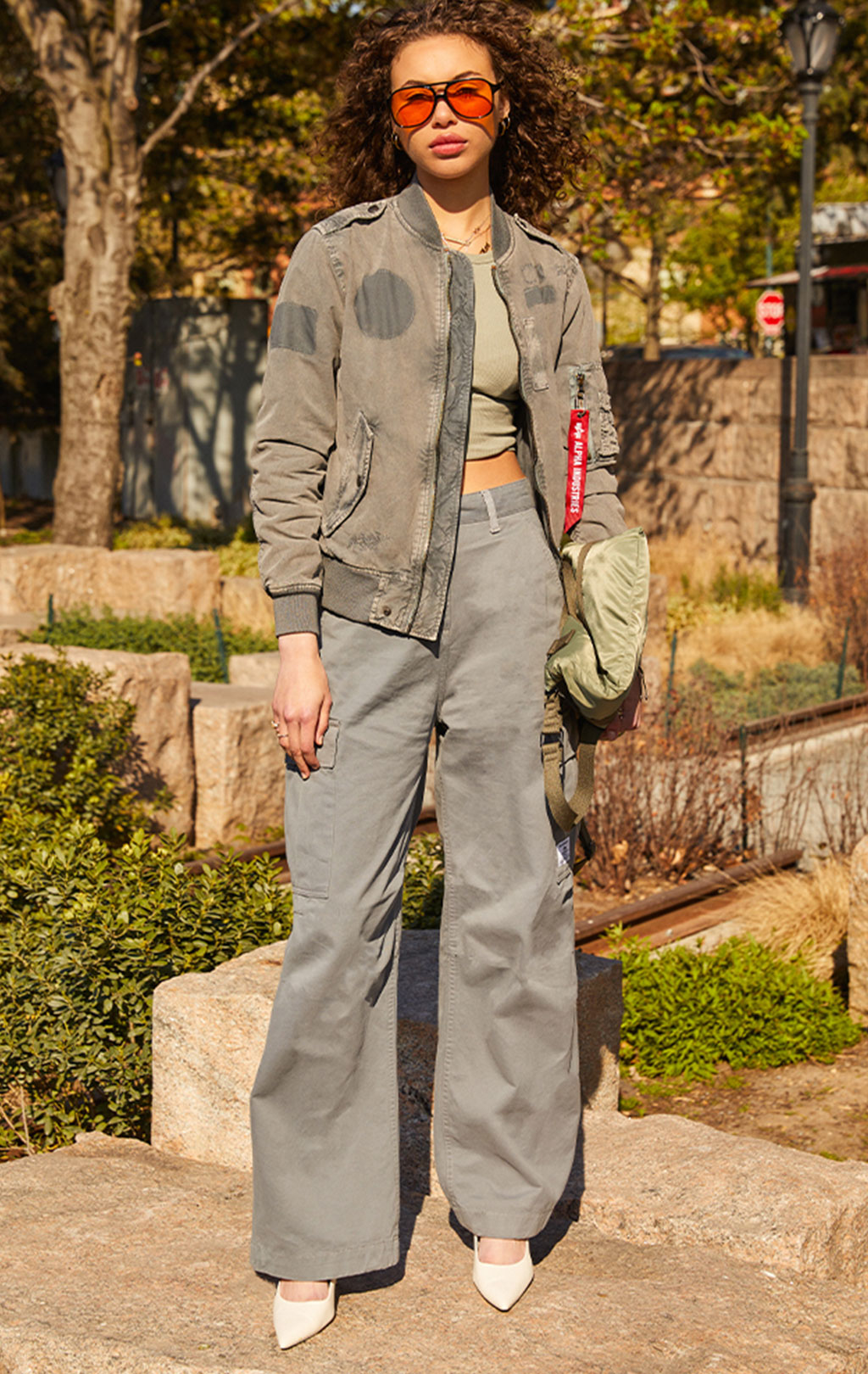 Женские брюки-карго парашюты ALPHA INDUSTRIES M-65 PANT SS 24 m aircraft gray 