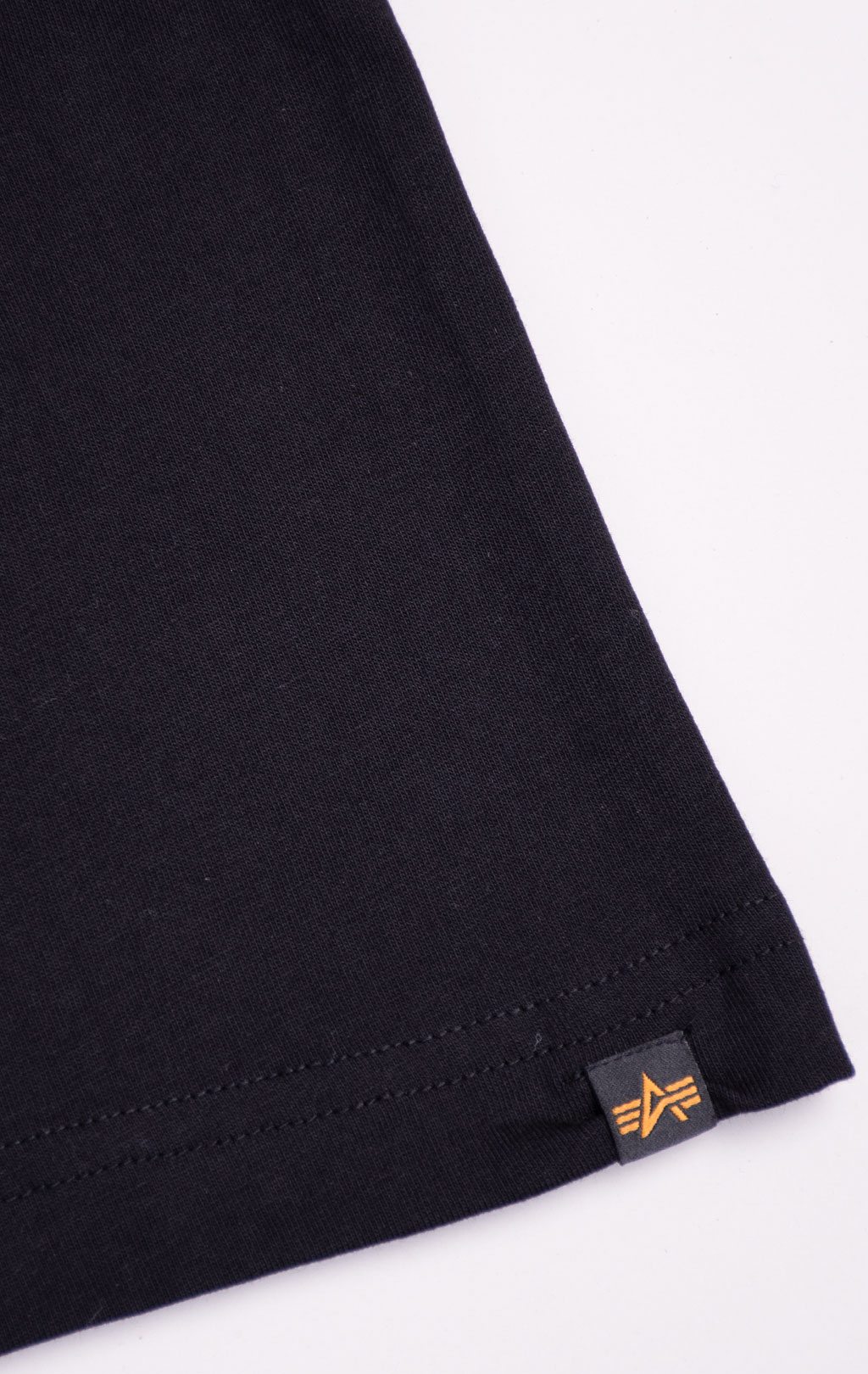 Футболка ALPHA INDUSTRIES RELAXED FADED PRINT TEE SS 26 black 