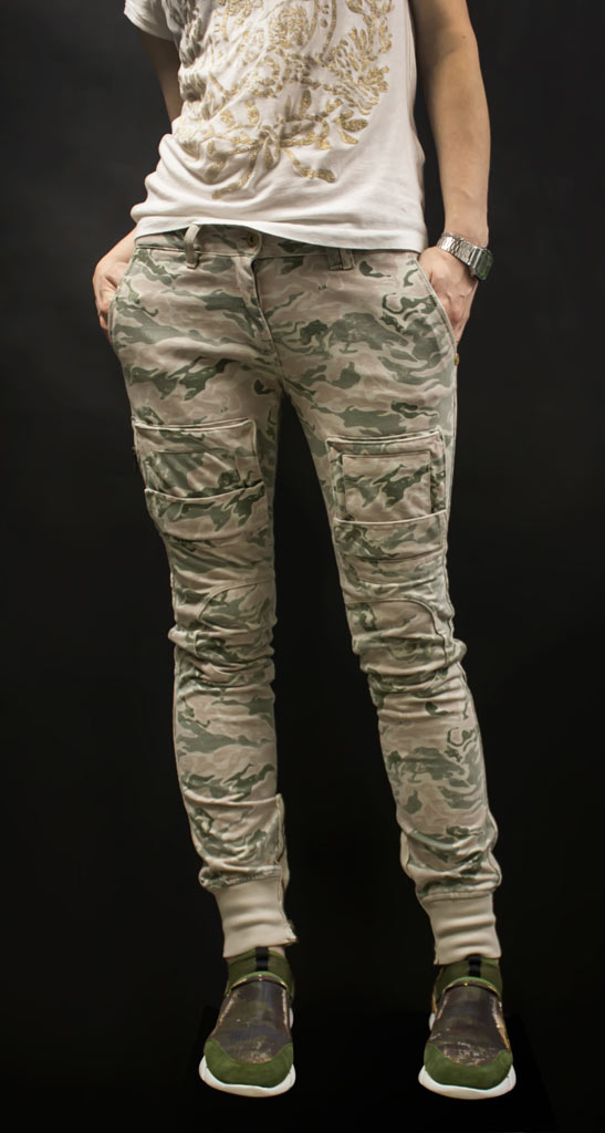Женские брюки-карго AERONAUTICA MILITARE camouflage rosa (PF 692) 
