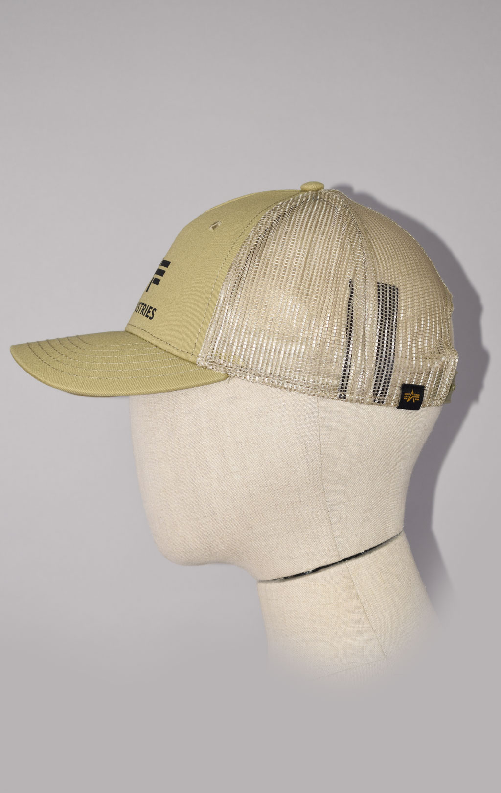 Бейсболка ALPHA INDUSTRIES BASIC TRUCKER CAP sand 