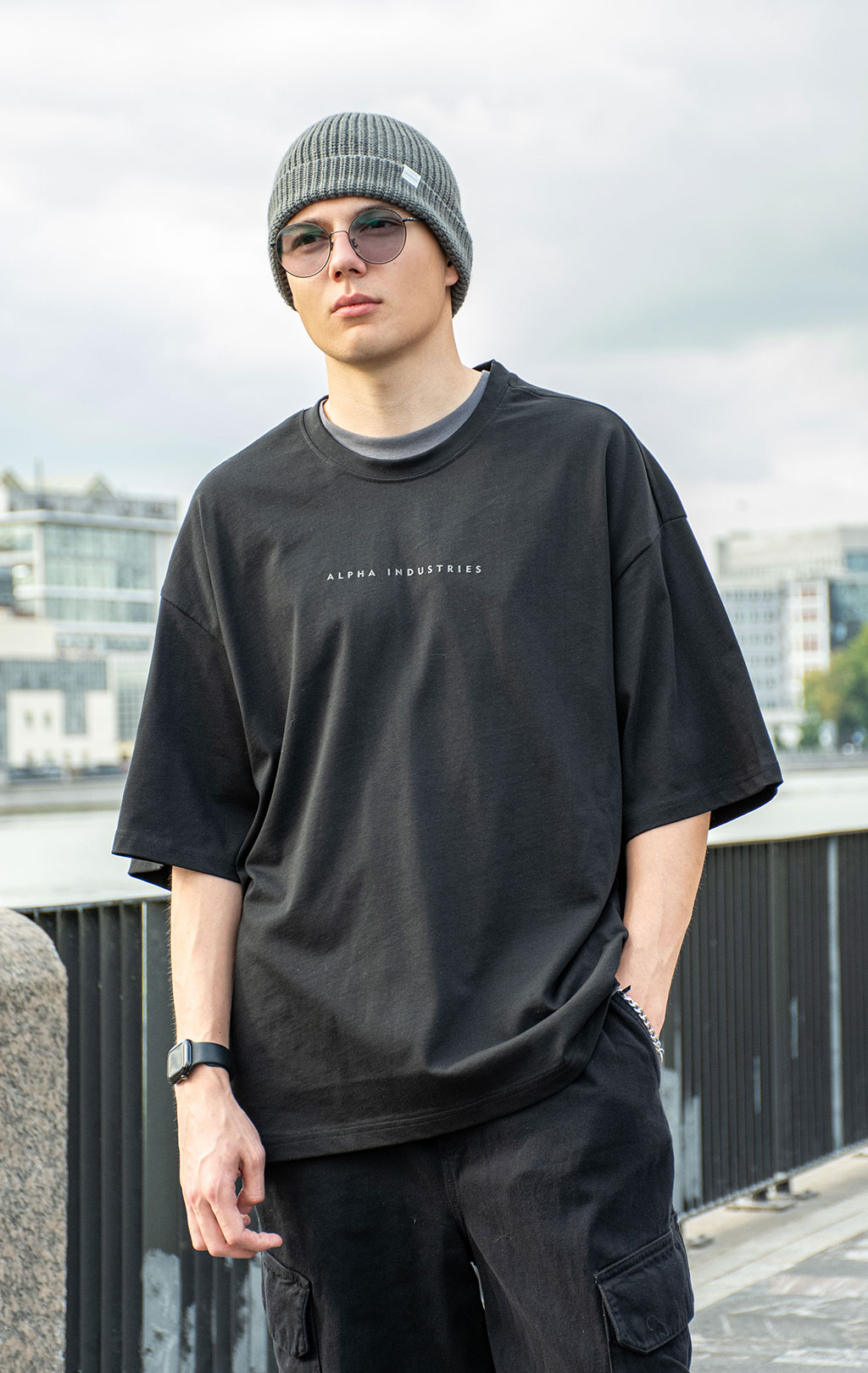 Футболка ALPHA INDUSTRIES BASE T black 