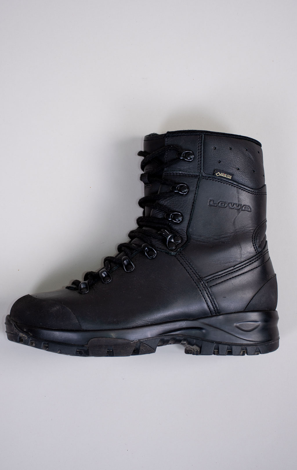 Ботинки-берцы LOWA Gore-Tex black б/у 