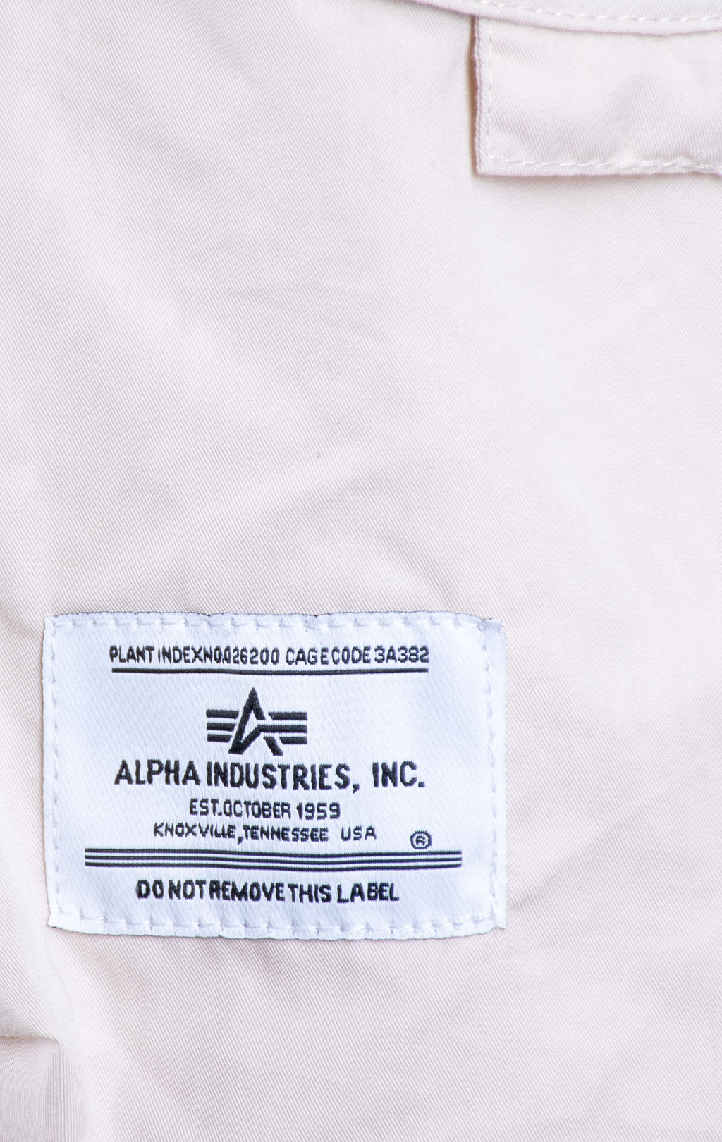 Ветровка-рубашка ALPHA INDUSTRIES SHORT SLEEVE MULTI POCKET ZIPPERED SHIRT JACKET SS 24 m limestone 
