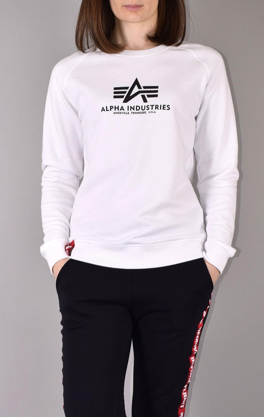 Женский свитшот ALPHA INDUSTRIES NEW BASIC SWEATER white 