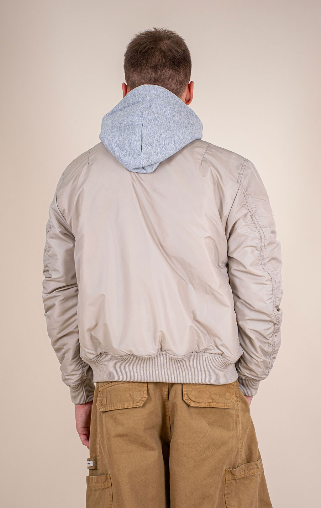 Бомбер ALPHA INDUSTRIES MA-1 TT TWO TONE HOOD organic beige 