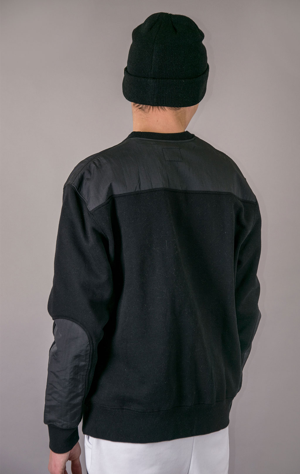 Свитшот ALPHA INDUSTRIES POCKET CREWNECK FW 22/23 black 