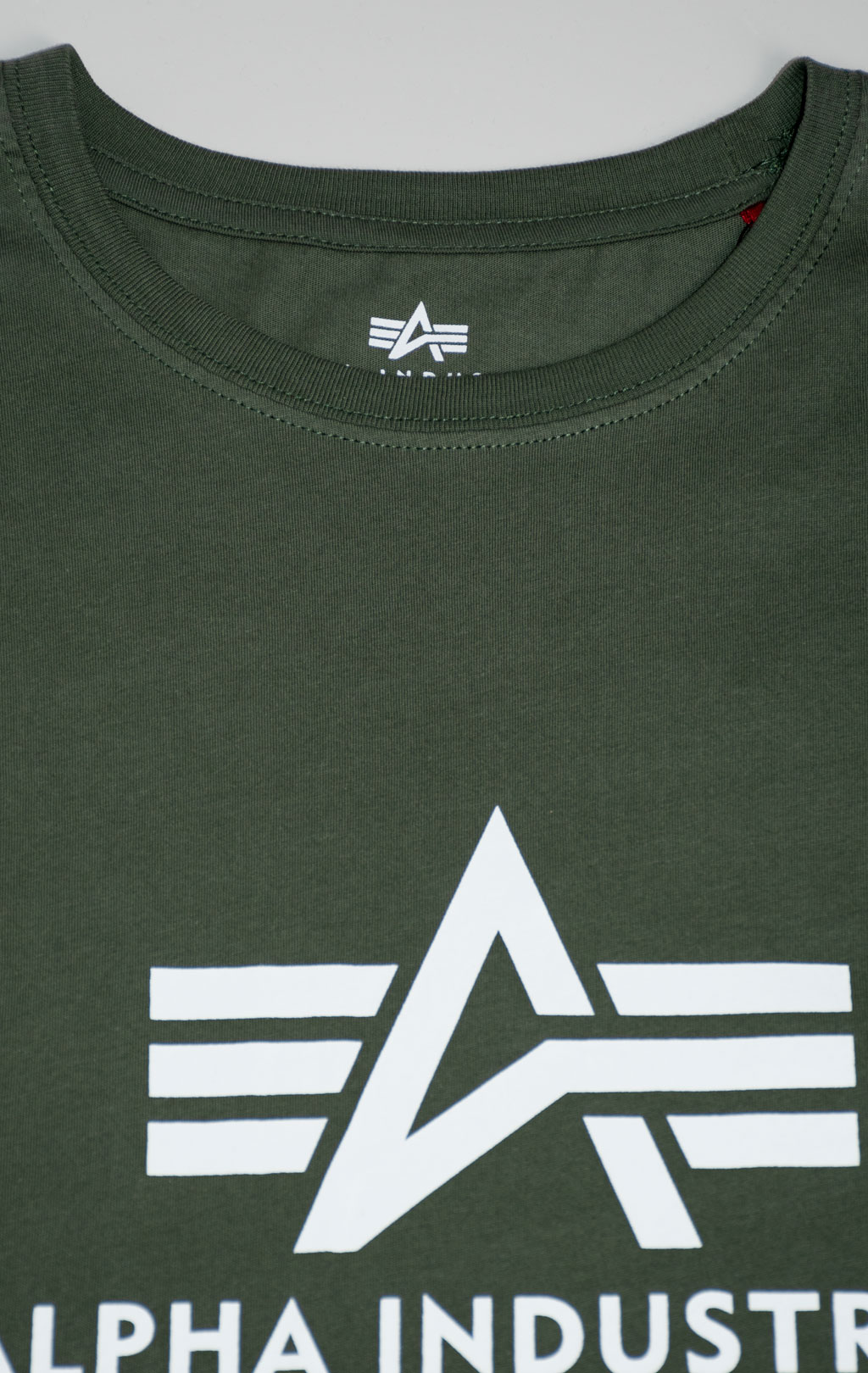 Футболка ALPHA INDUSTRIES BASIC T dark olive 