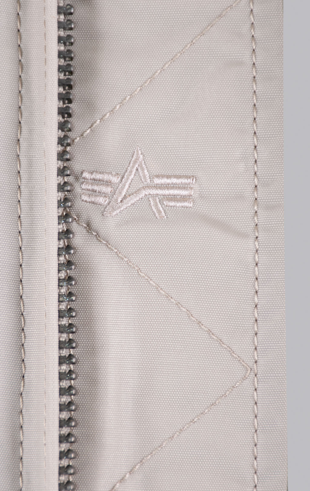 Бомбер ALPHA INDUSTRIES MA-1 TT TWO TONE HOOD organic beige 