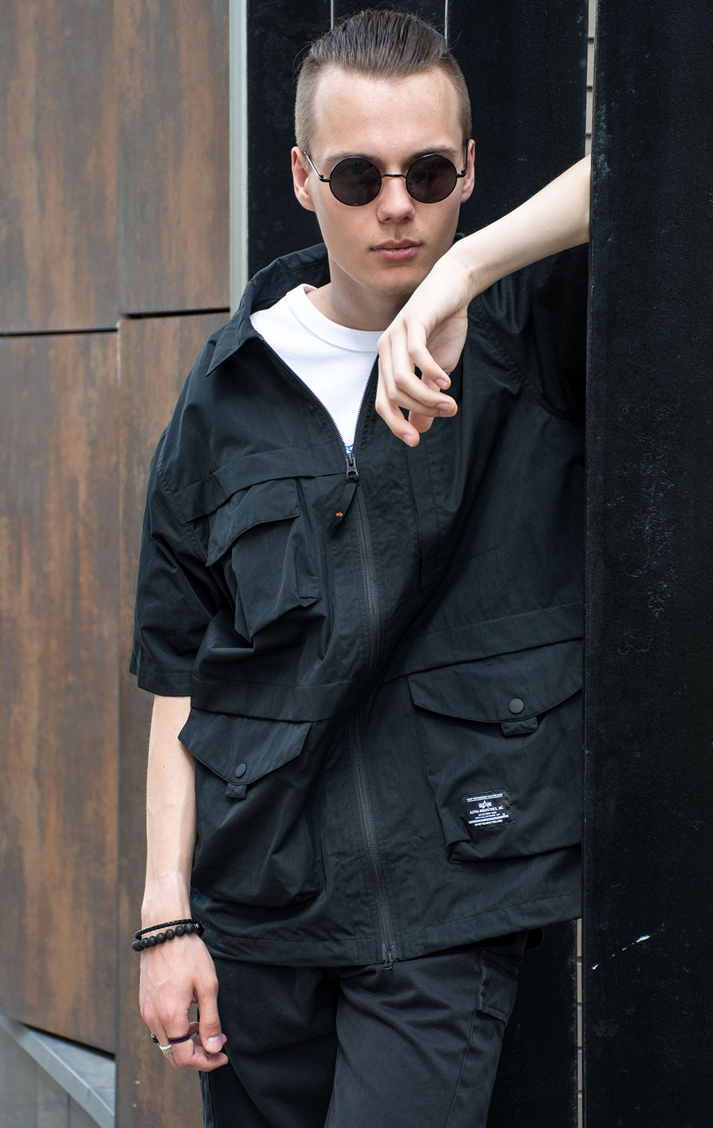 Ветровка-рубашка ALPHA INDUSTRIES SHORT SLEEVE MULTI POCKET ZIPPERED SHIRT JACKET SS 24 m black 