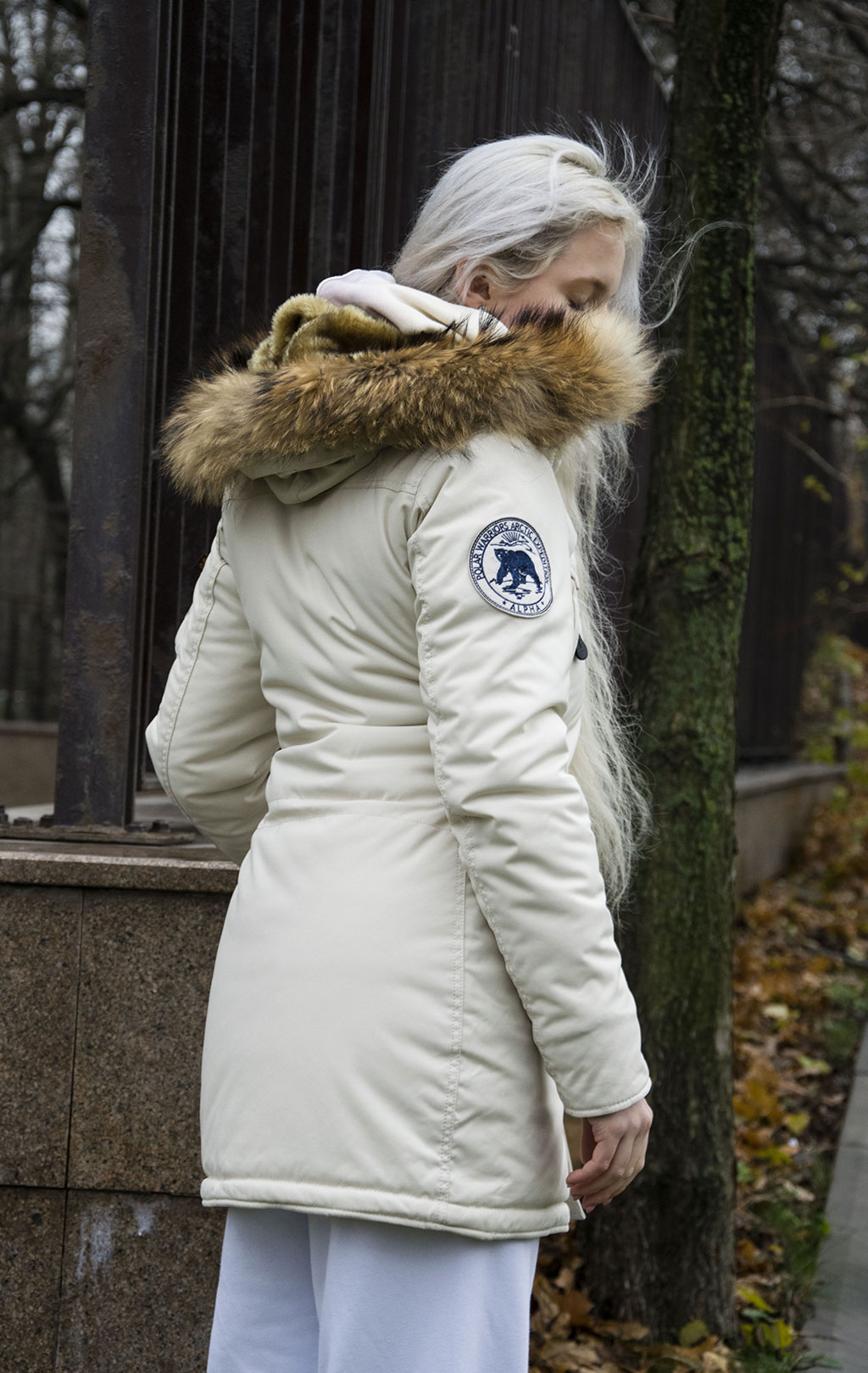 Женская аляска ALPHA INDUSTRIES POLAR натур. мех white off 