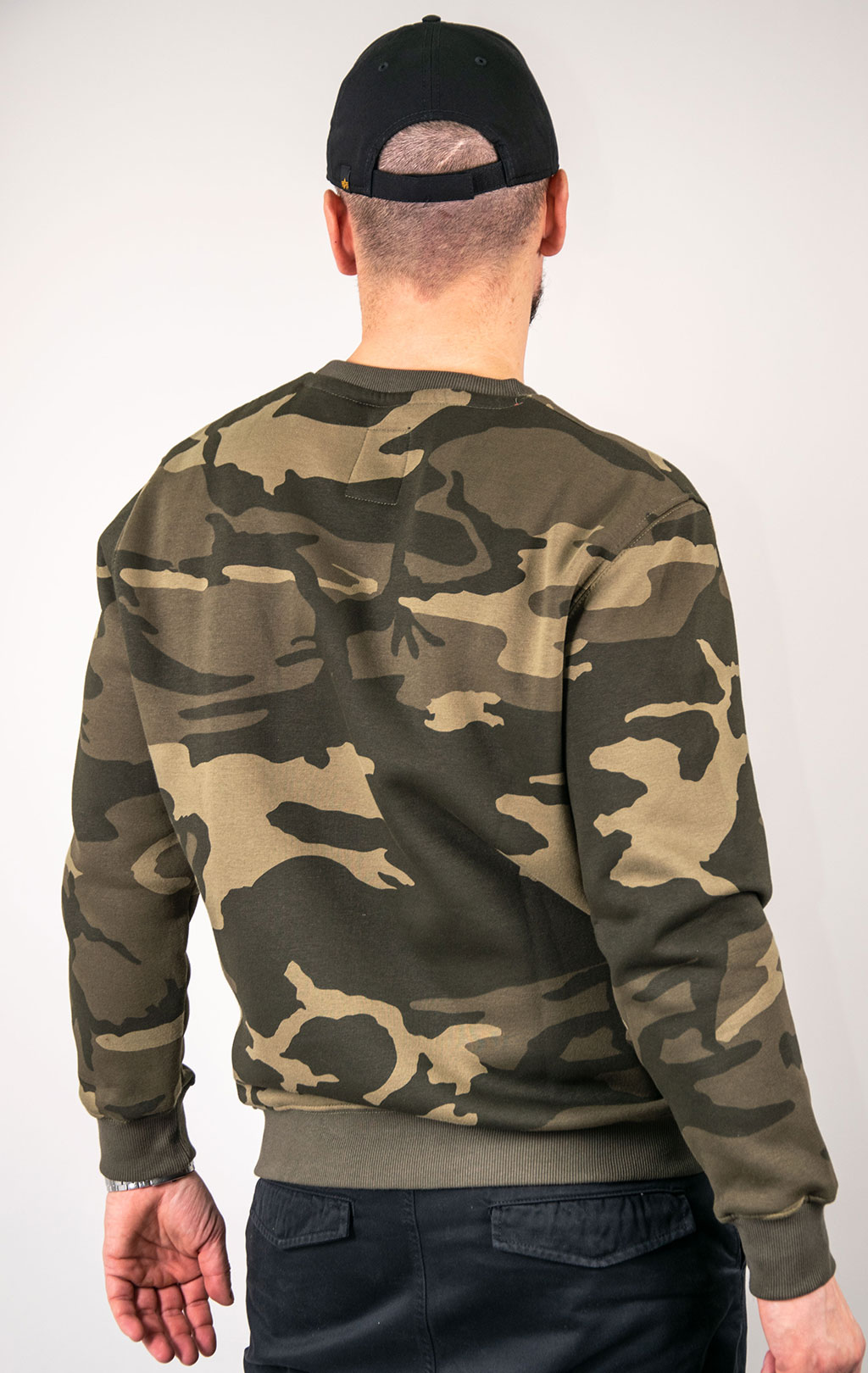 Свитшот ALPHA INDUSTRIES BASIC SWEATER olive camo 