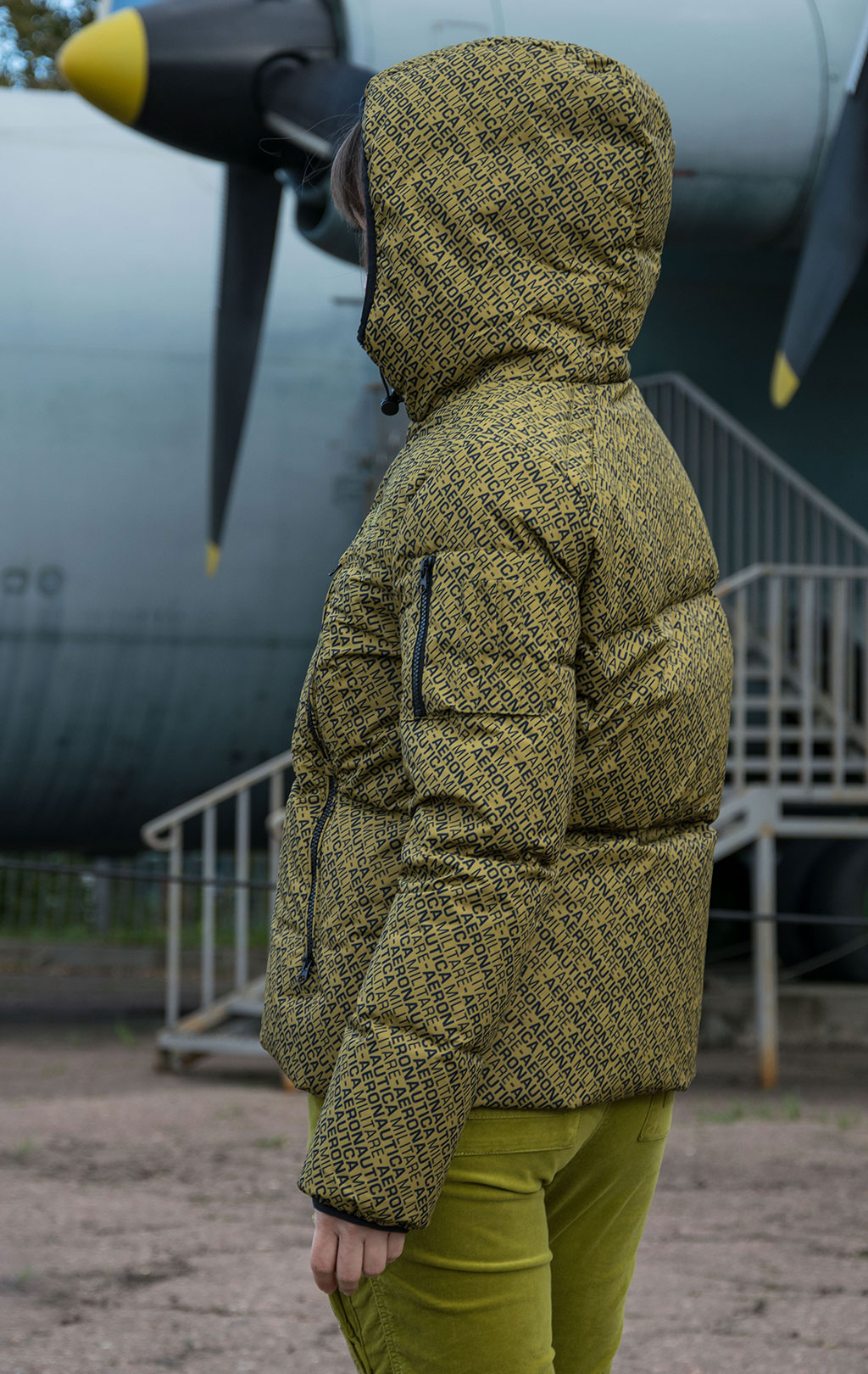 Женская куртка-пуховик с капюшоном AERONAUTICA MILITARE FW 21/22 m/CN cedro (AB 1992) 