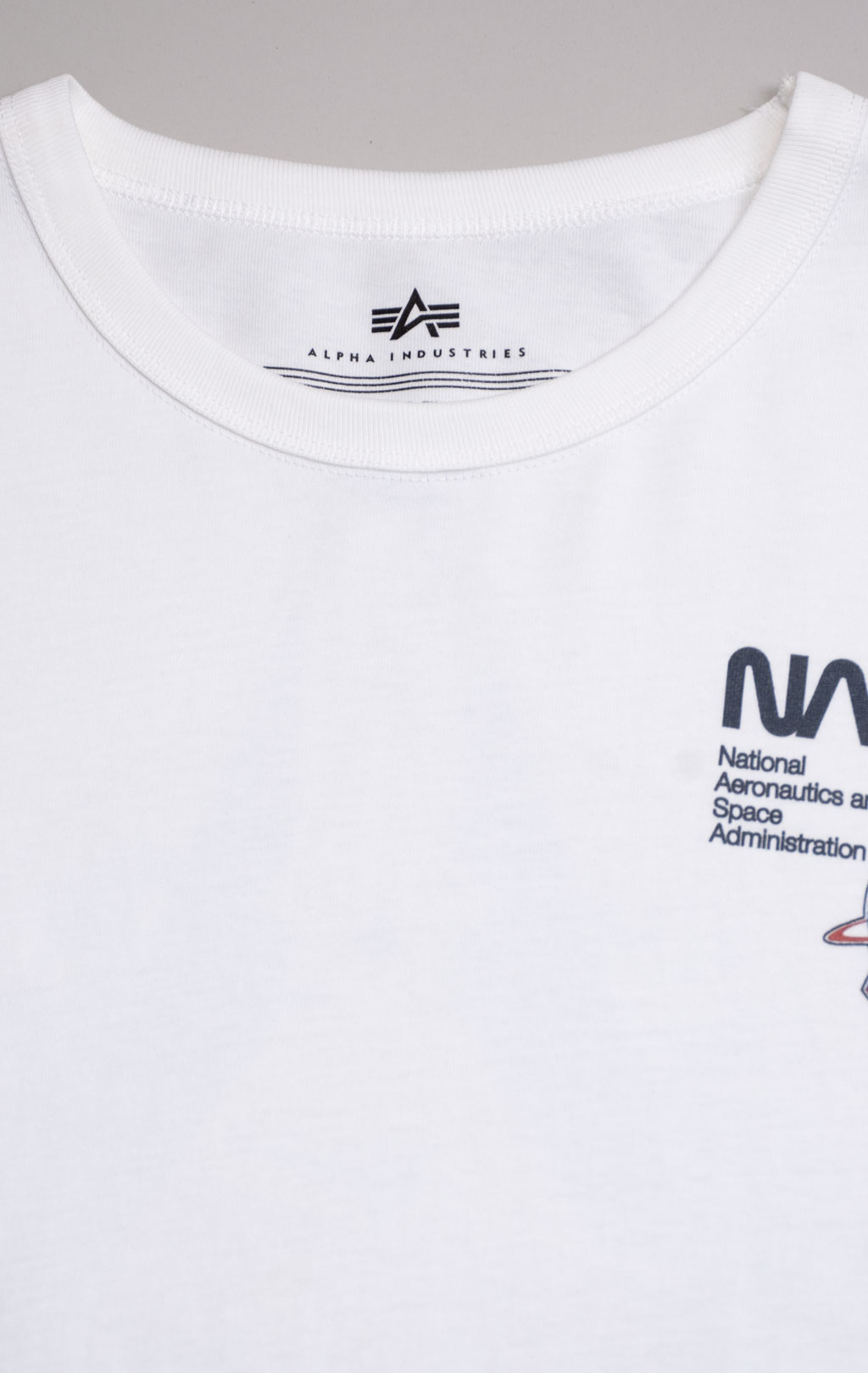 Футболка ALPHA INDUSTRIES NASA COLUMBIA TEE плотная FW 21/22 white 