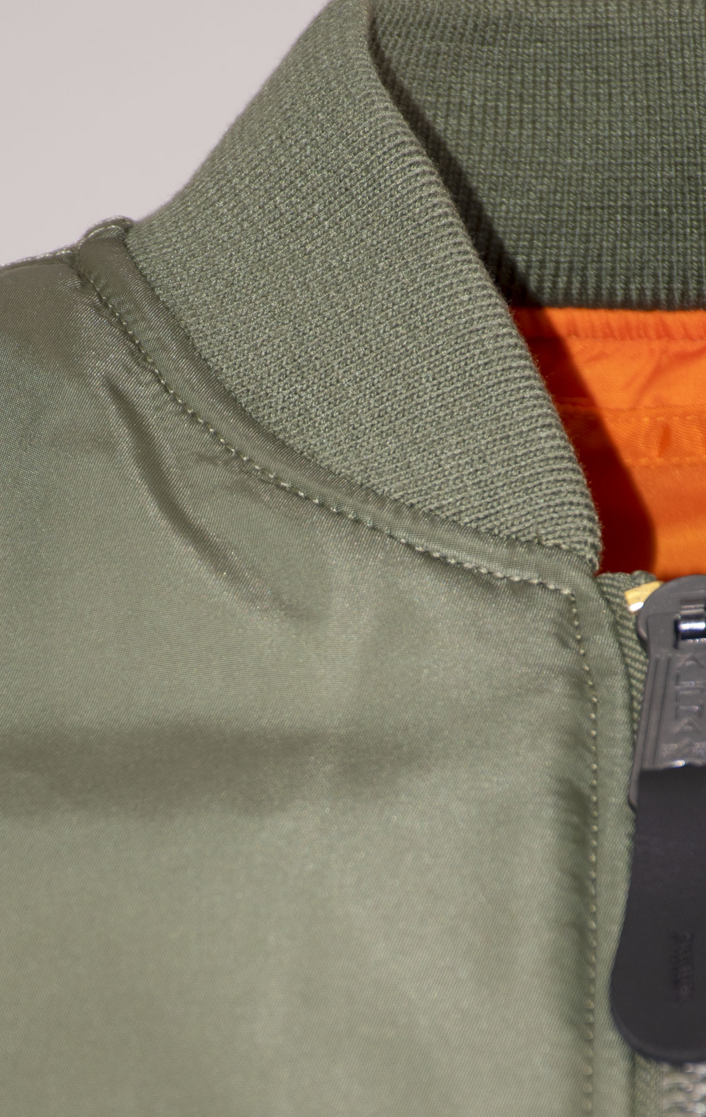 Бомбер ALPHA INDUSTRIES ORIGINAL FIT MA-1 SS 25 m sage 